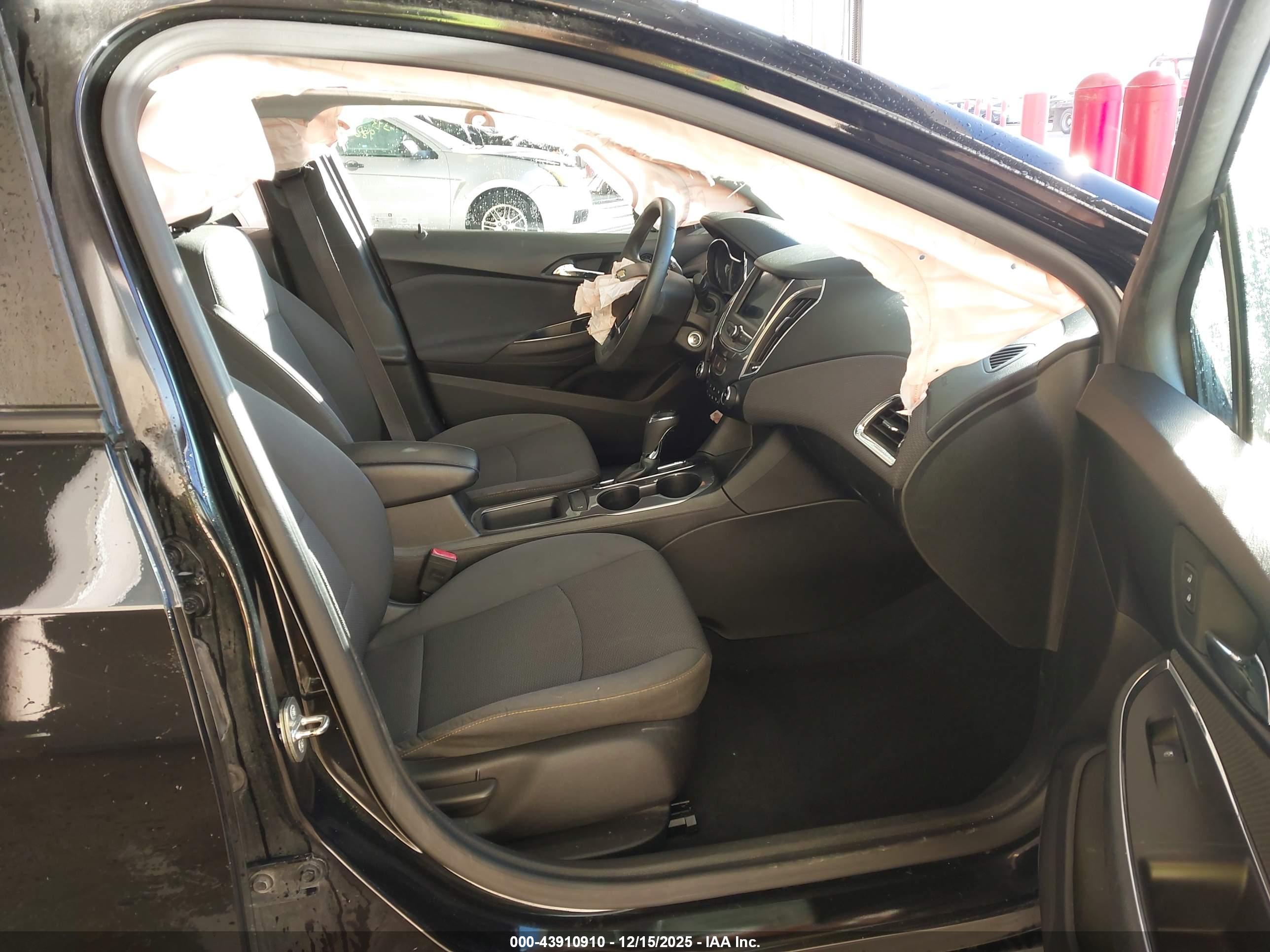 CHEVROLET CRUZE image 5