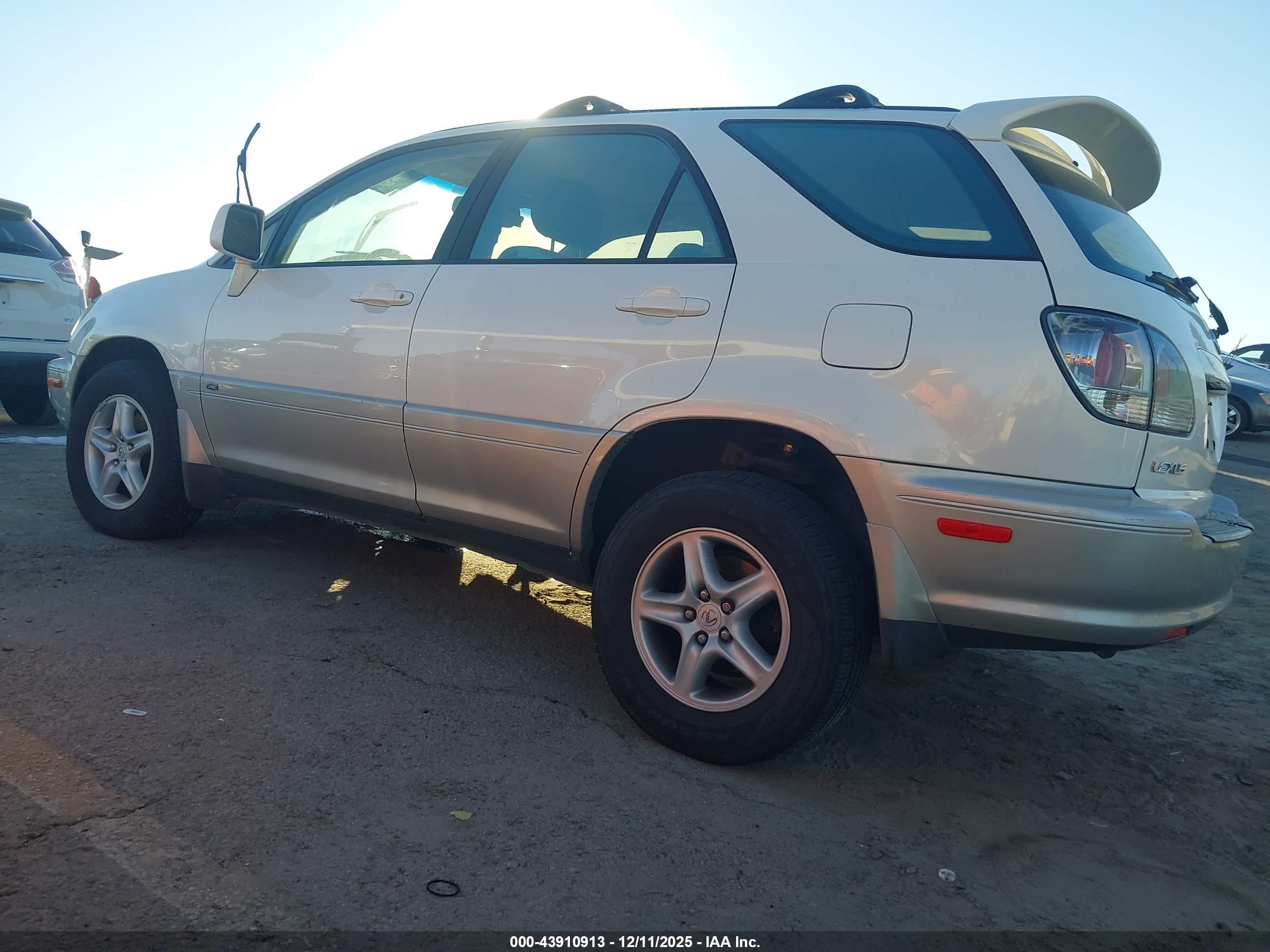 LEXUS RX image 3