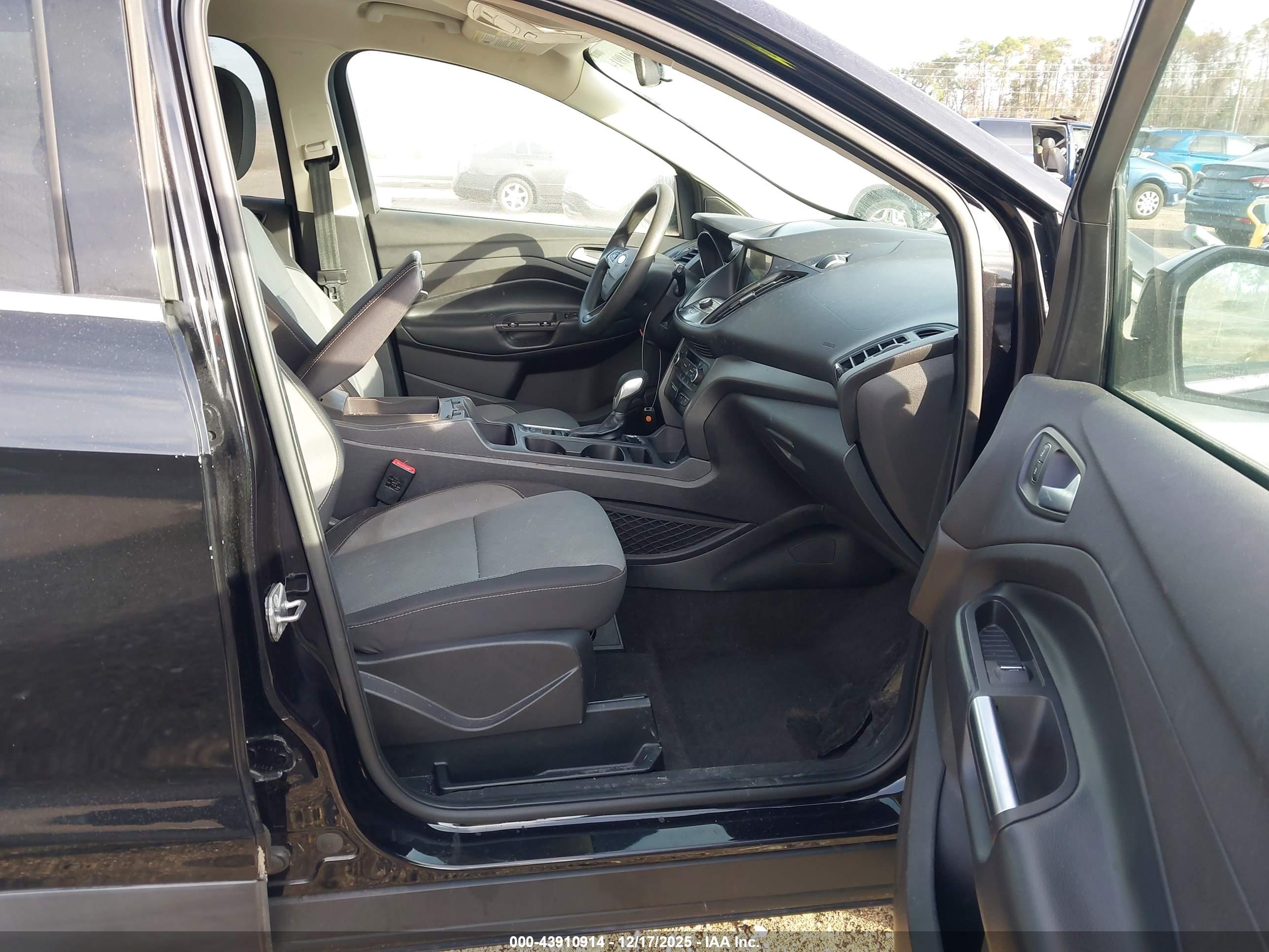 FORD ESCAPE image 5