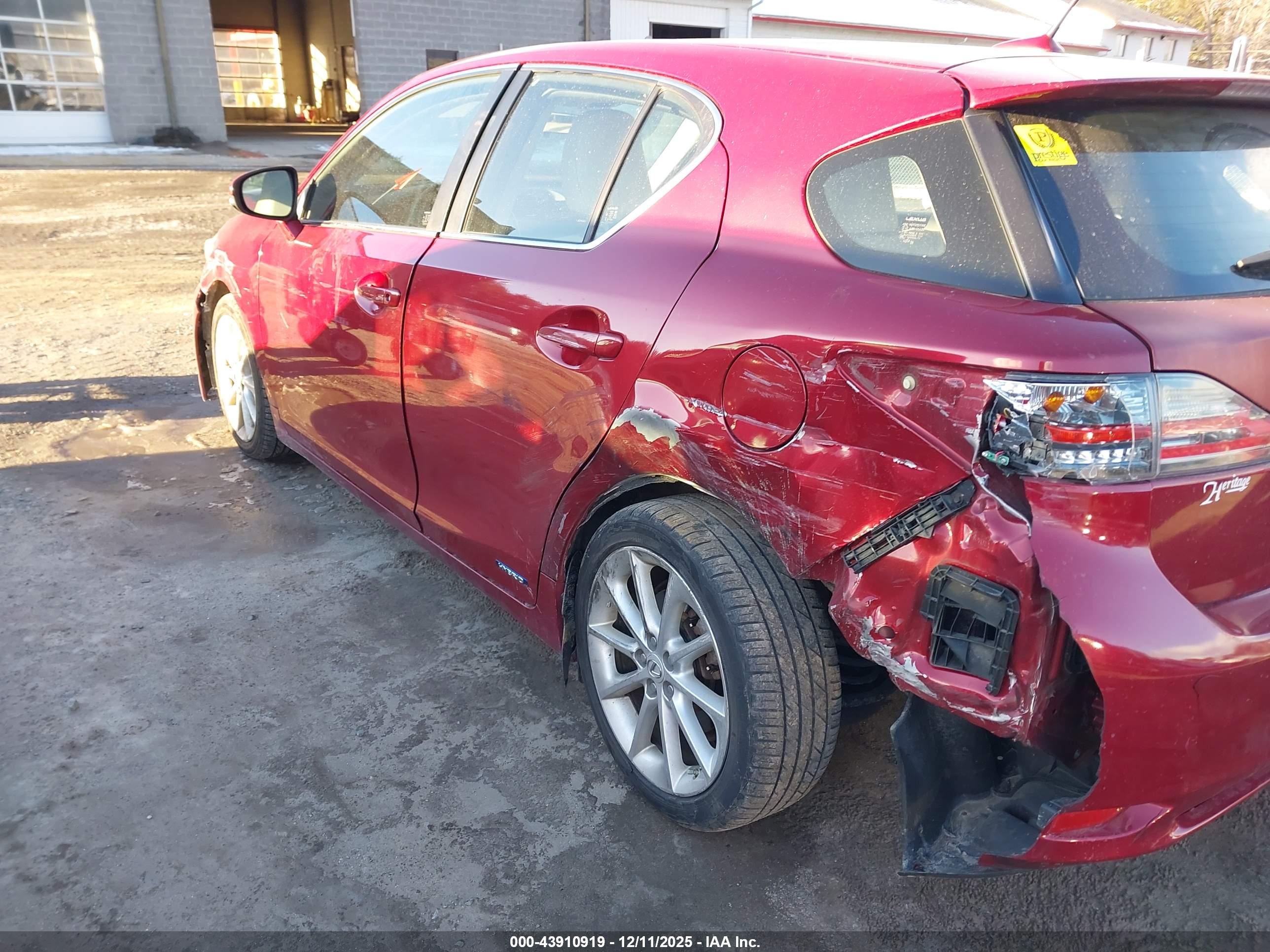 LEXUS CT image 6