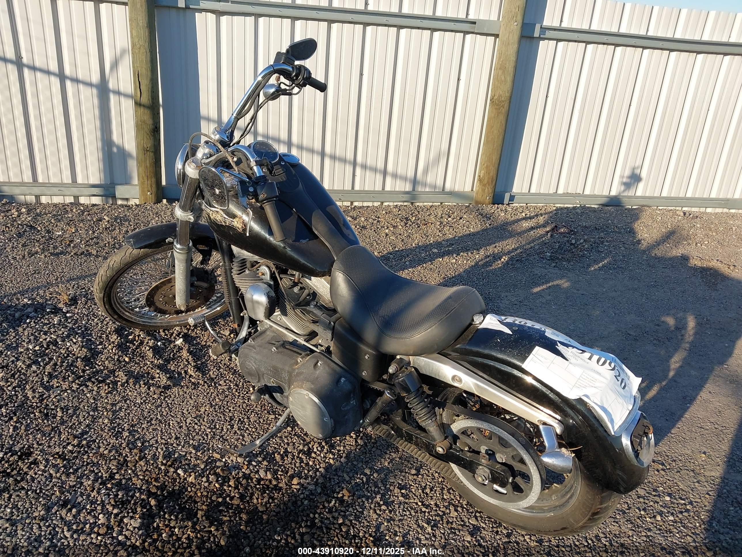 HARLEY-DAVIDSON FXDBI image 3