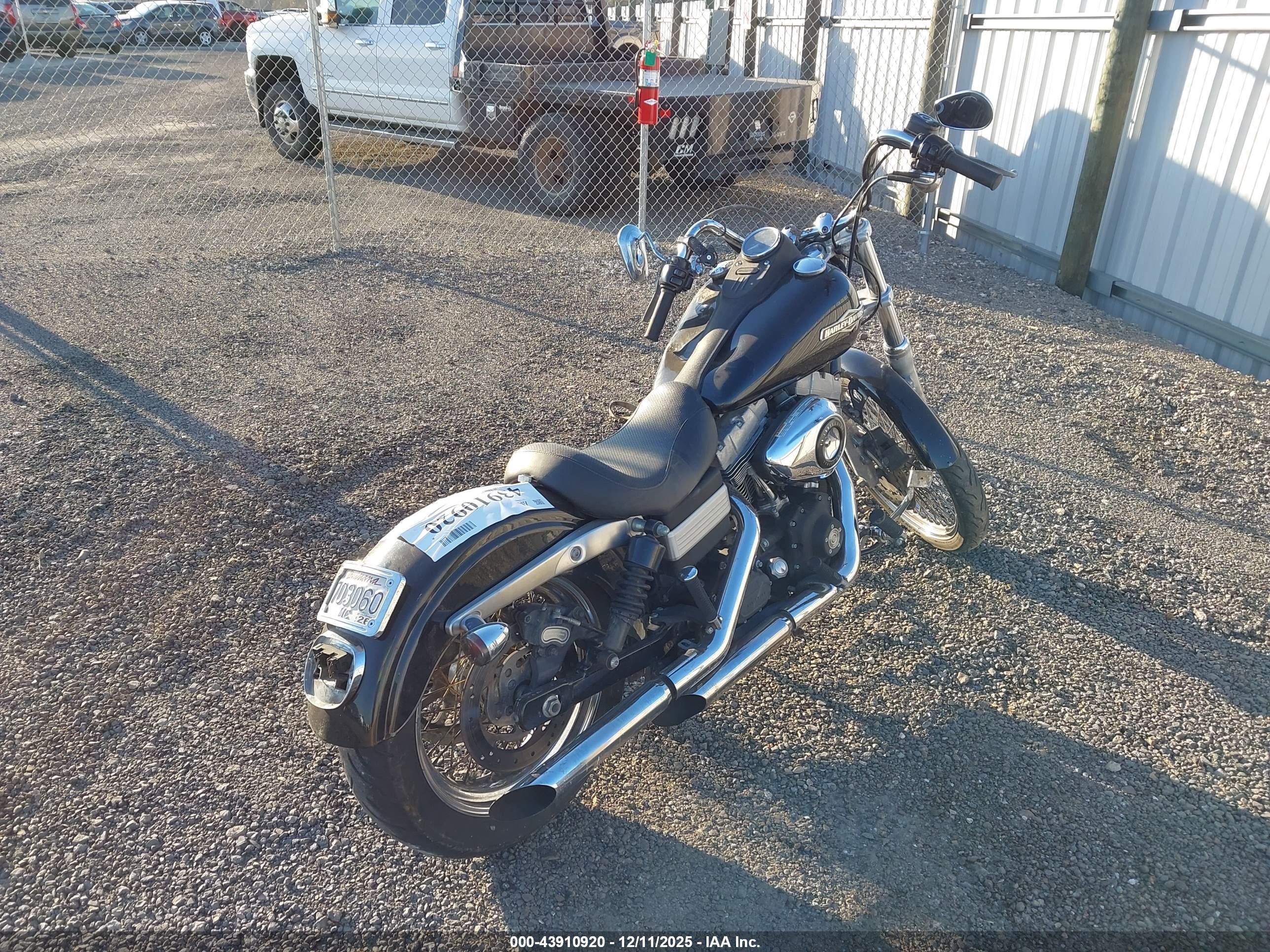 HARLEY-DAVIDSON FXDBI image 4