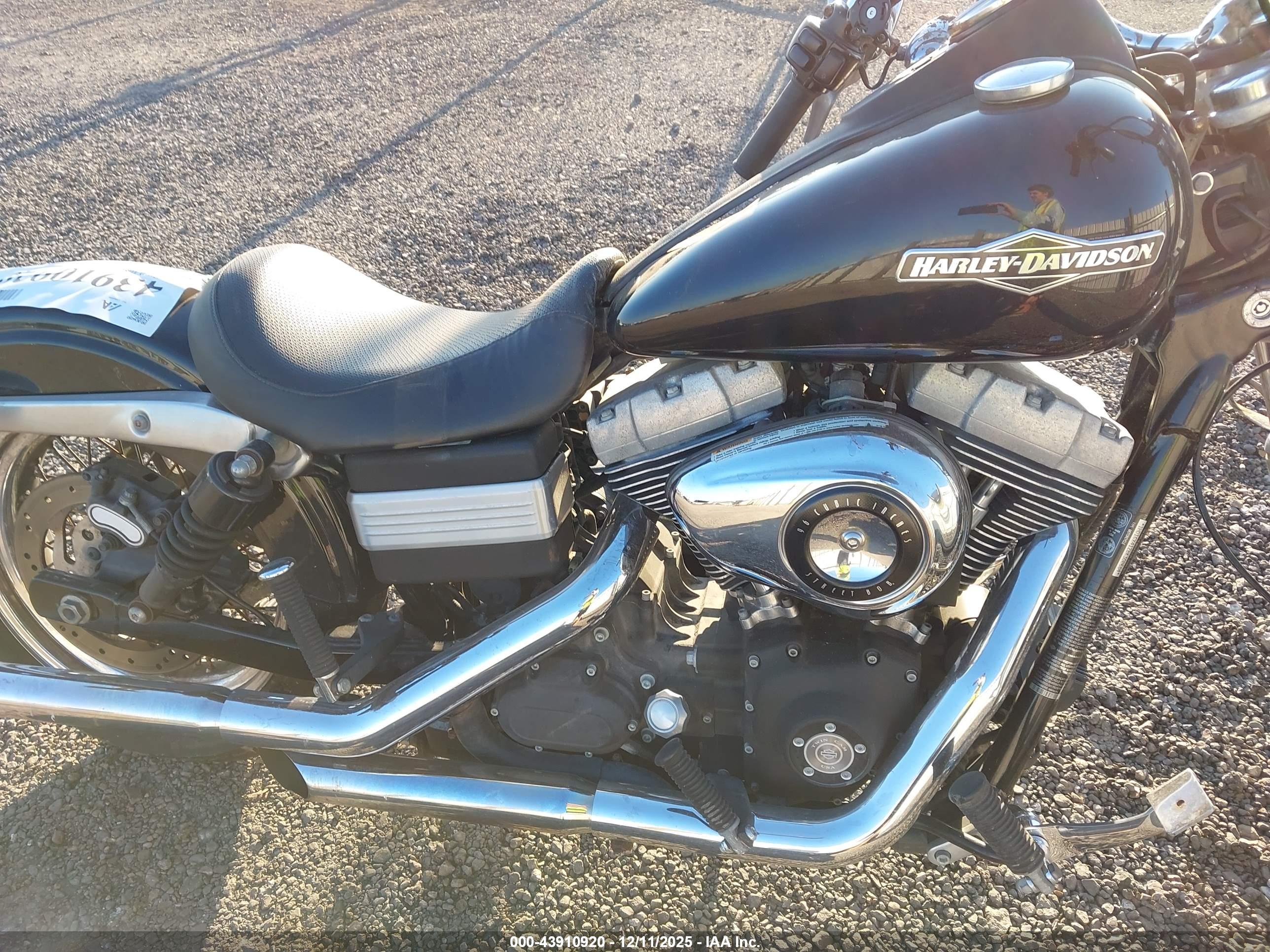 HARLEY-DAVIDSON FXDBI image 8