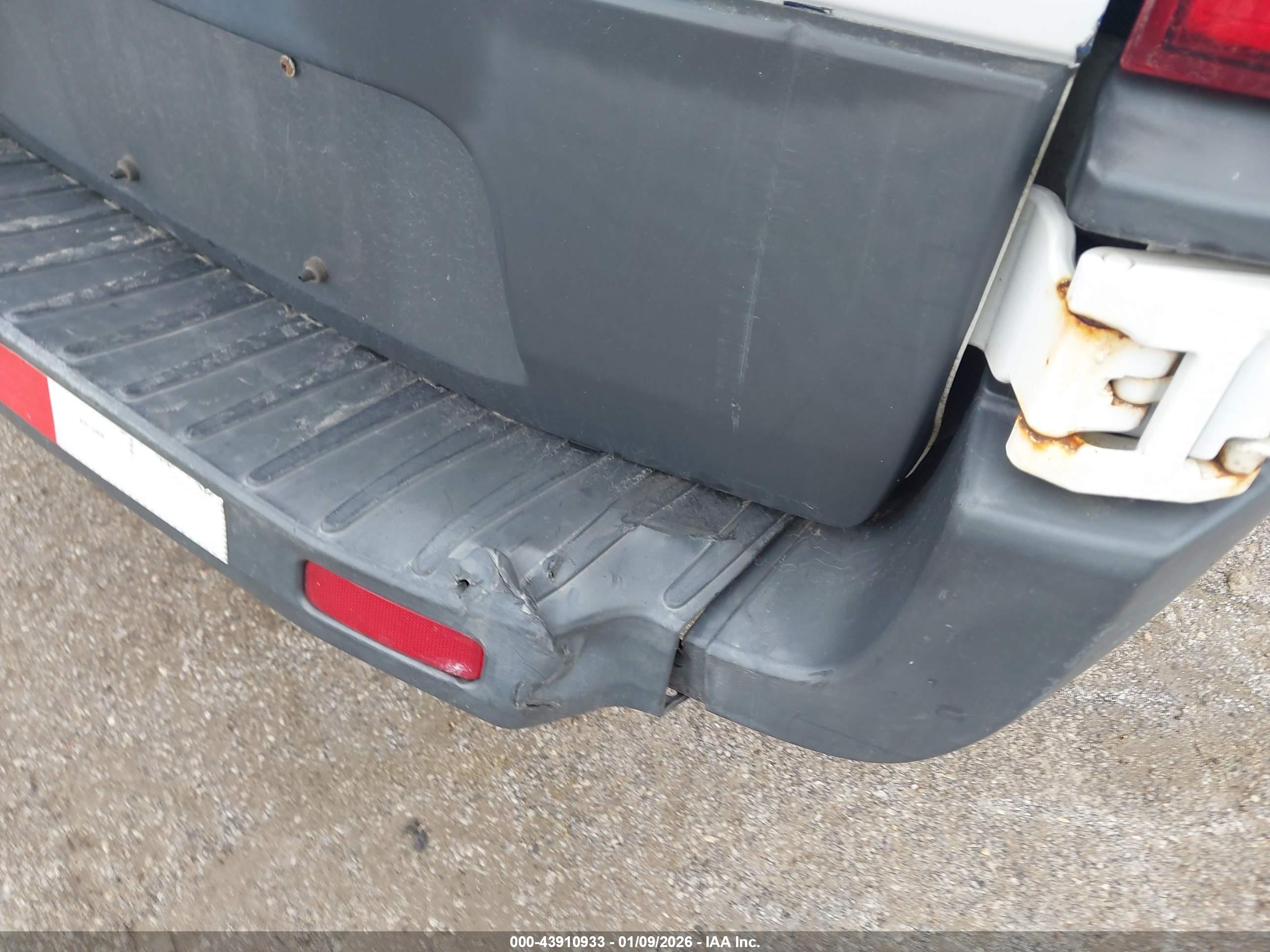 FORD TRANSIT-150 image 6