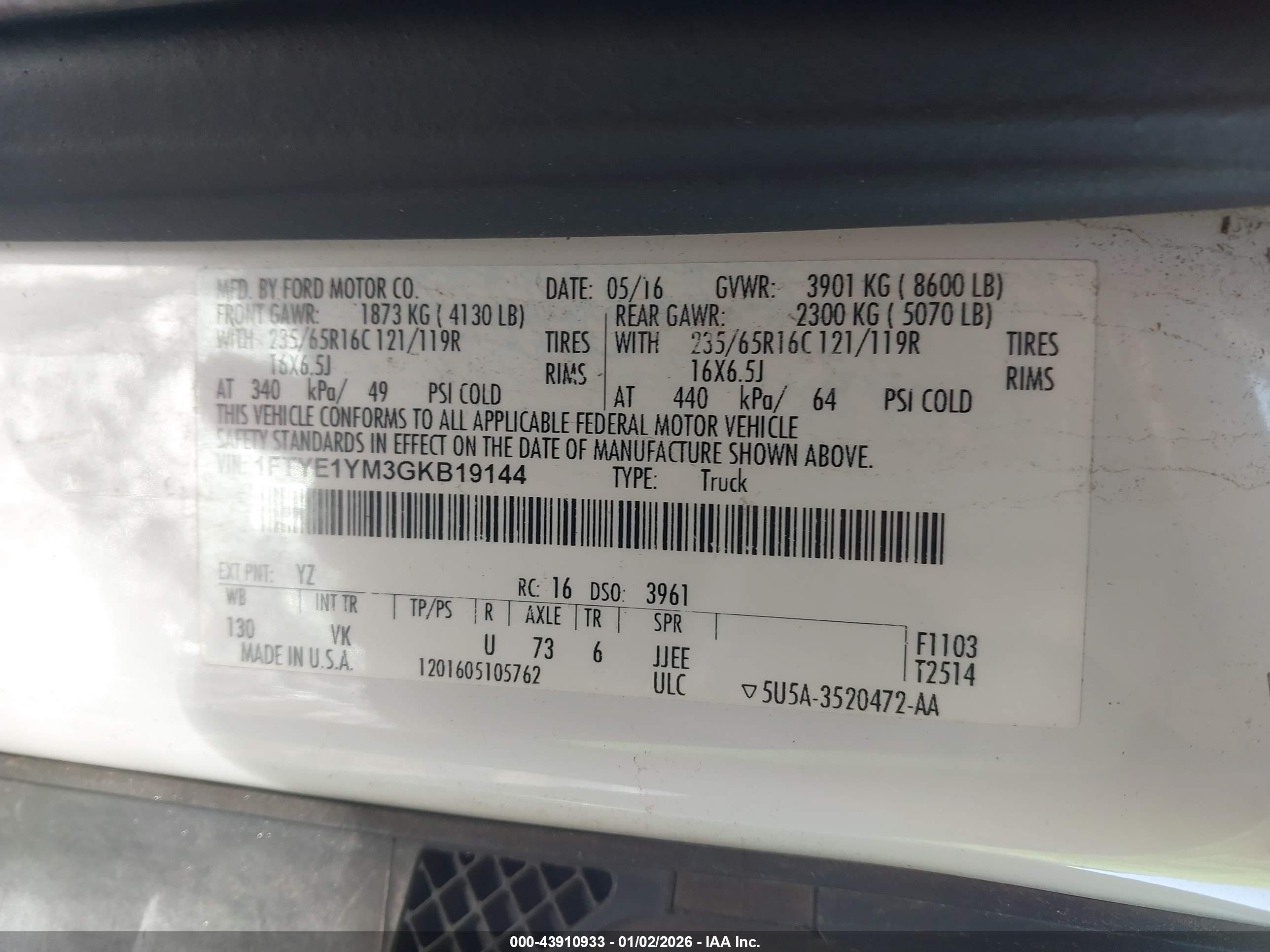 FORD TRANSIT-150 image 9