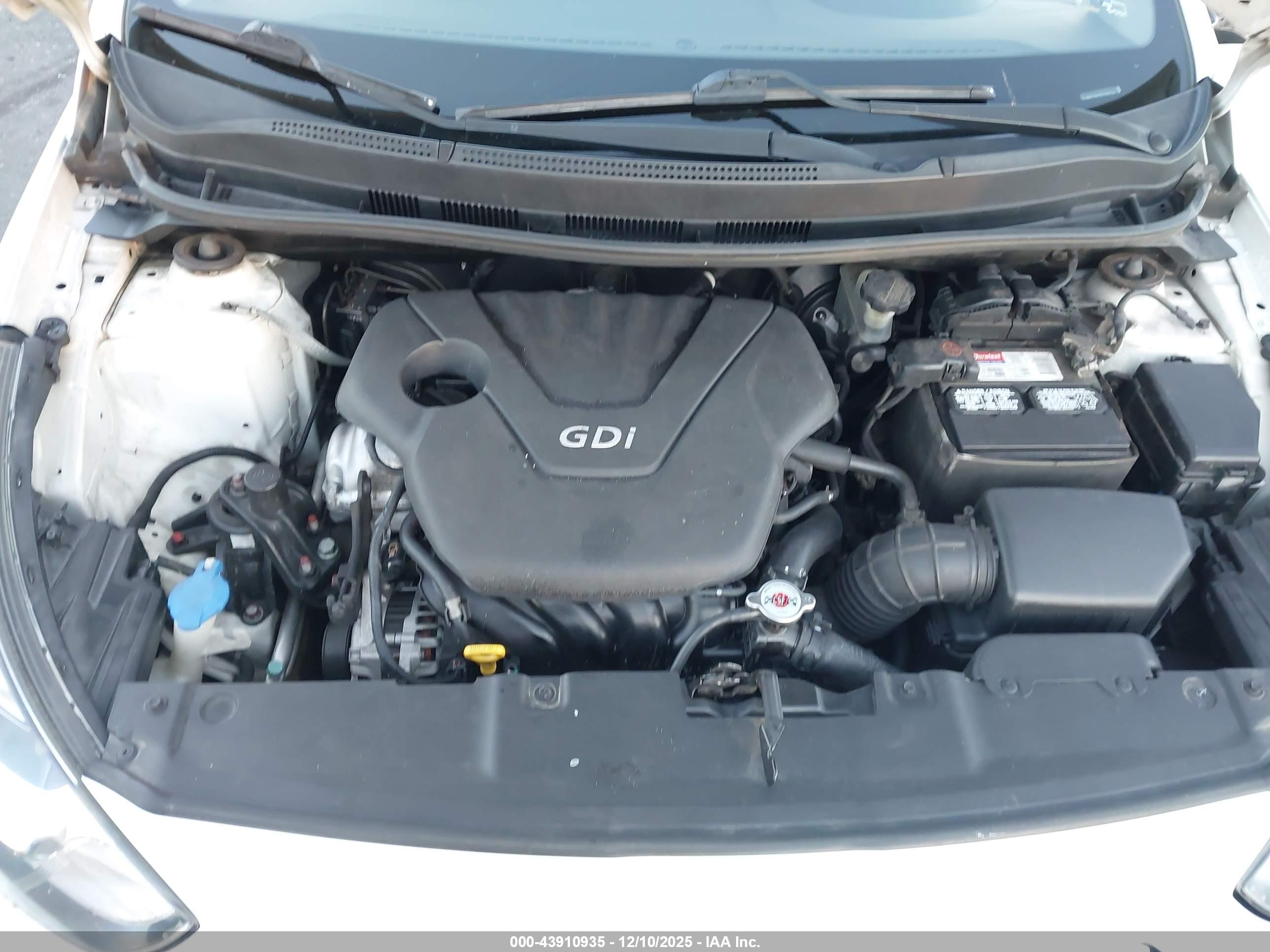HYUNDAI ACCENT image 10