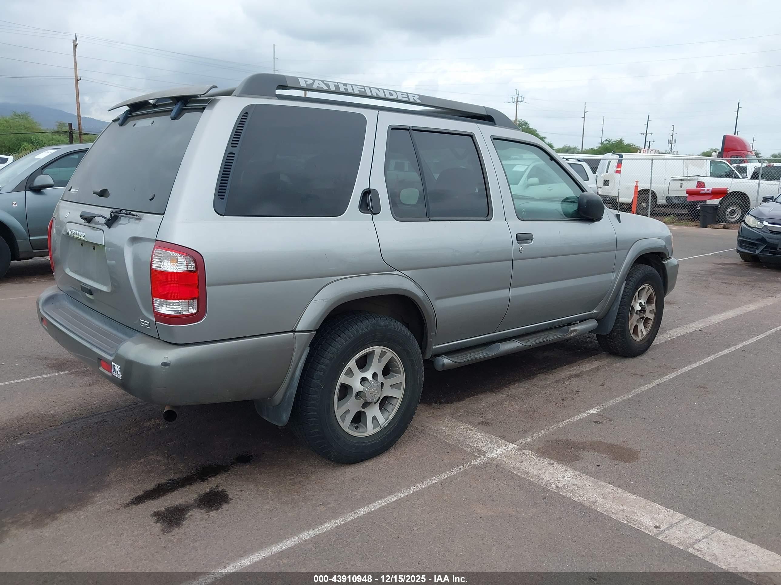 NISSAN PATHFINDER image 4