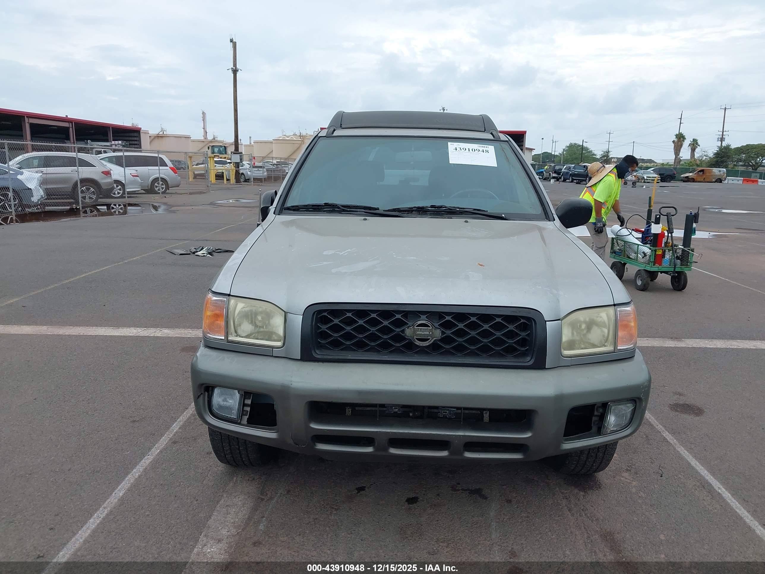 NISSAN PATHFINDER image 6