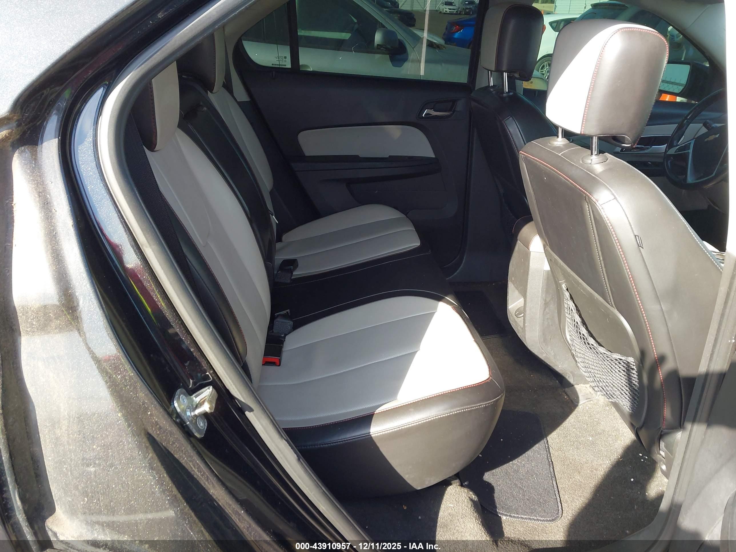 CHEVROLET EQUINOX image 8