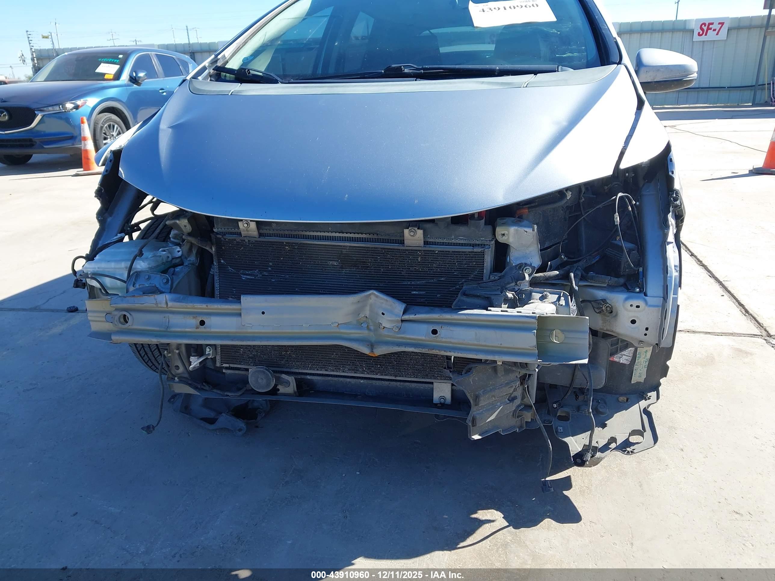 HONDA FIT image 6