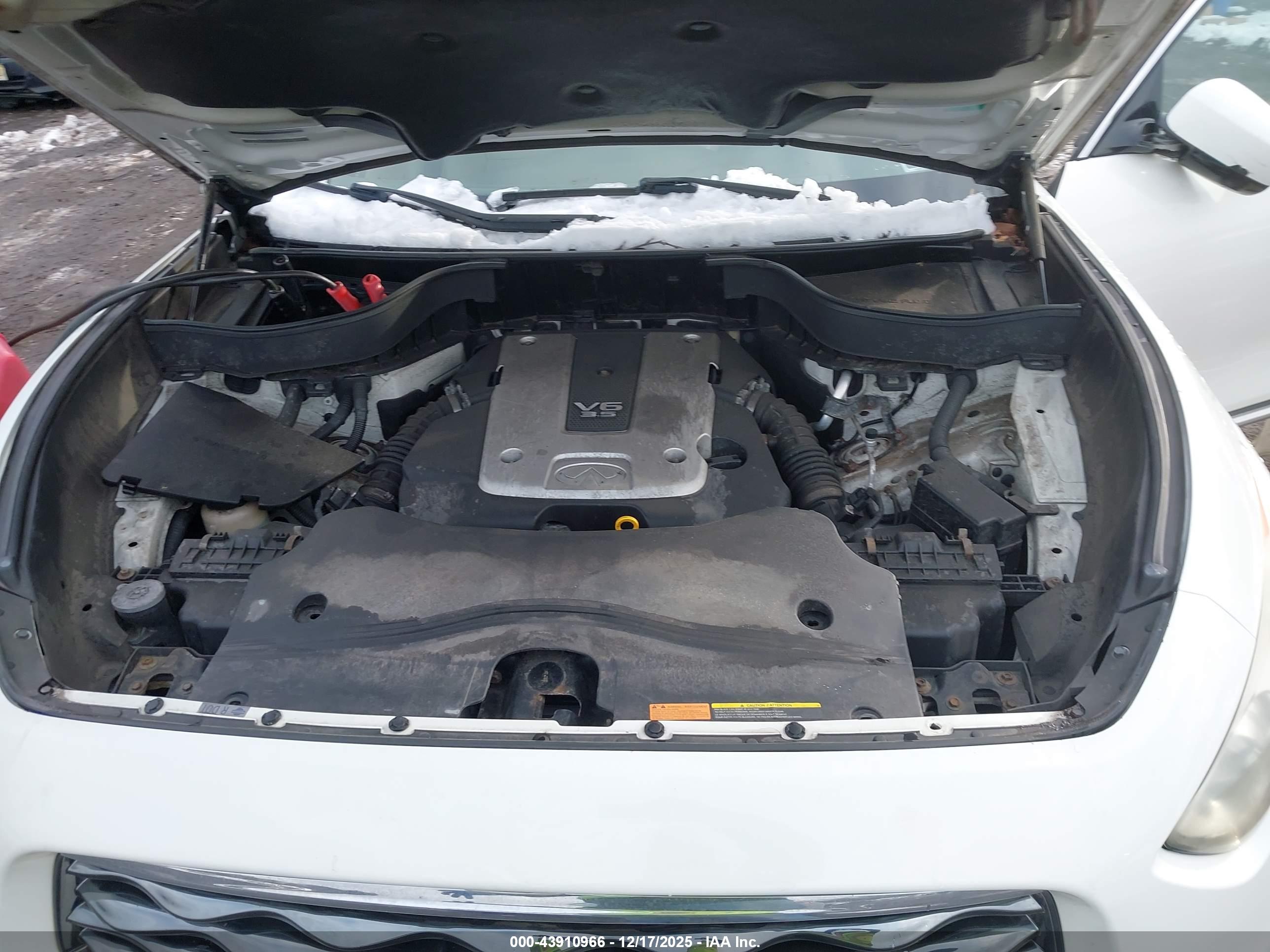 INFINITI FX35 image 10