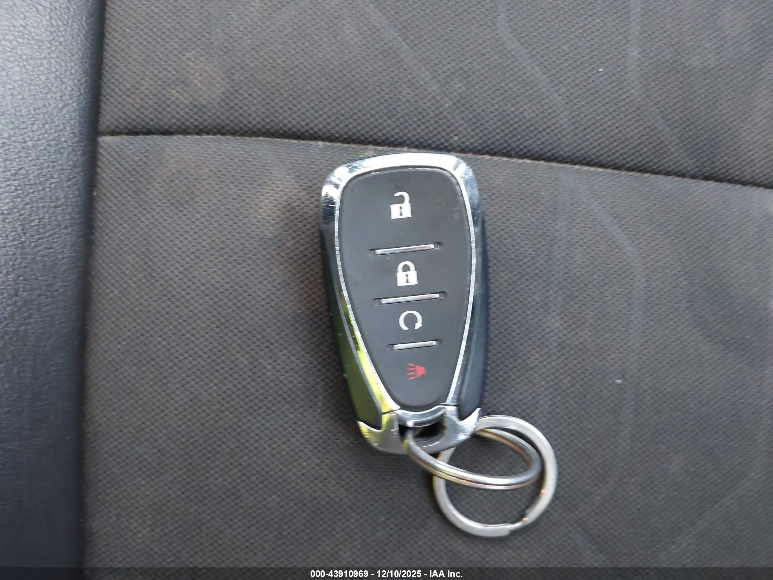 CHEVROLET TRAX image 11
