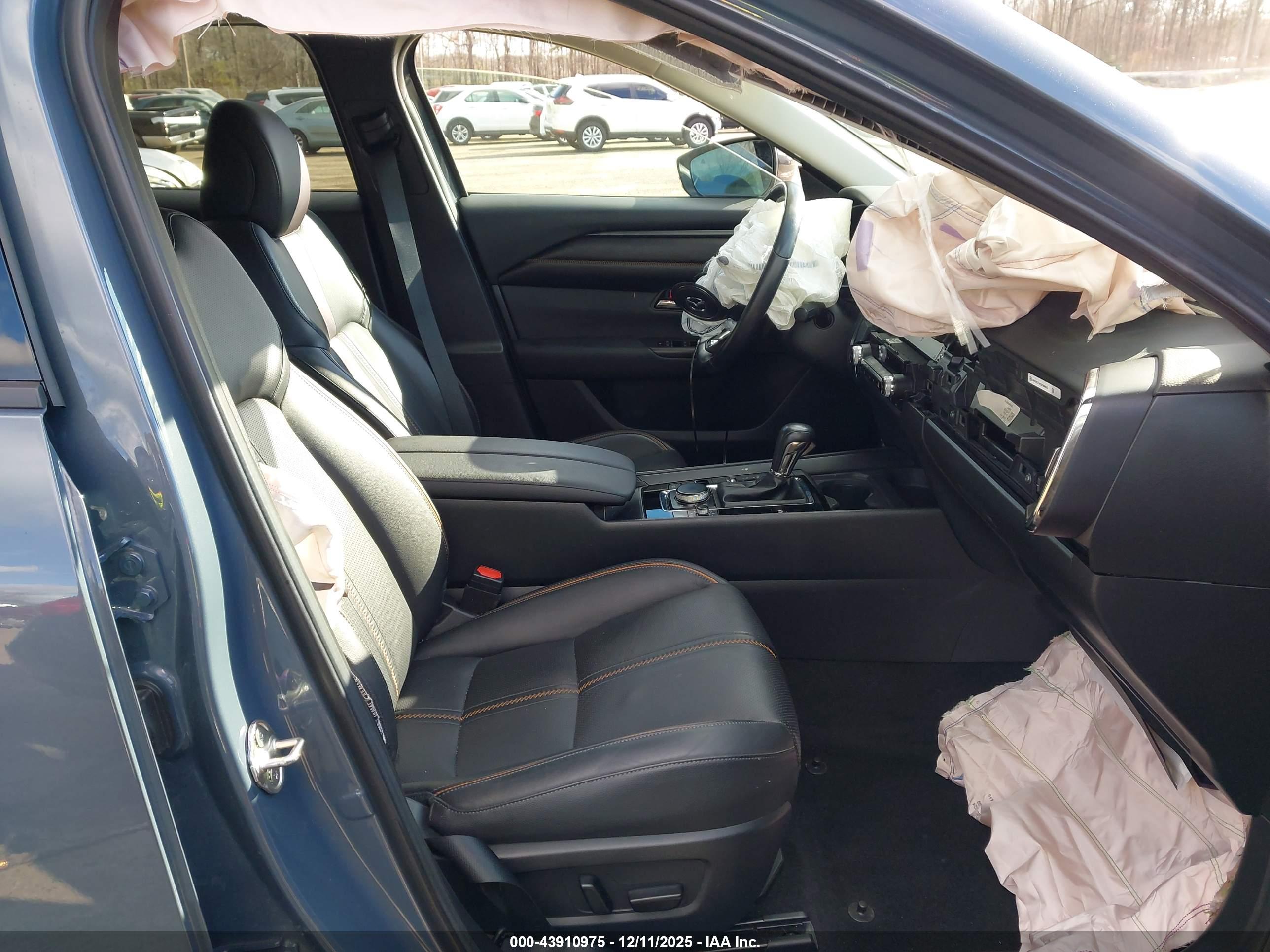 MAZDA CX-50 image 5