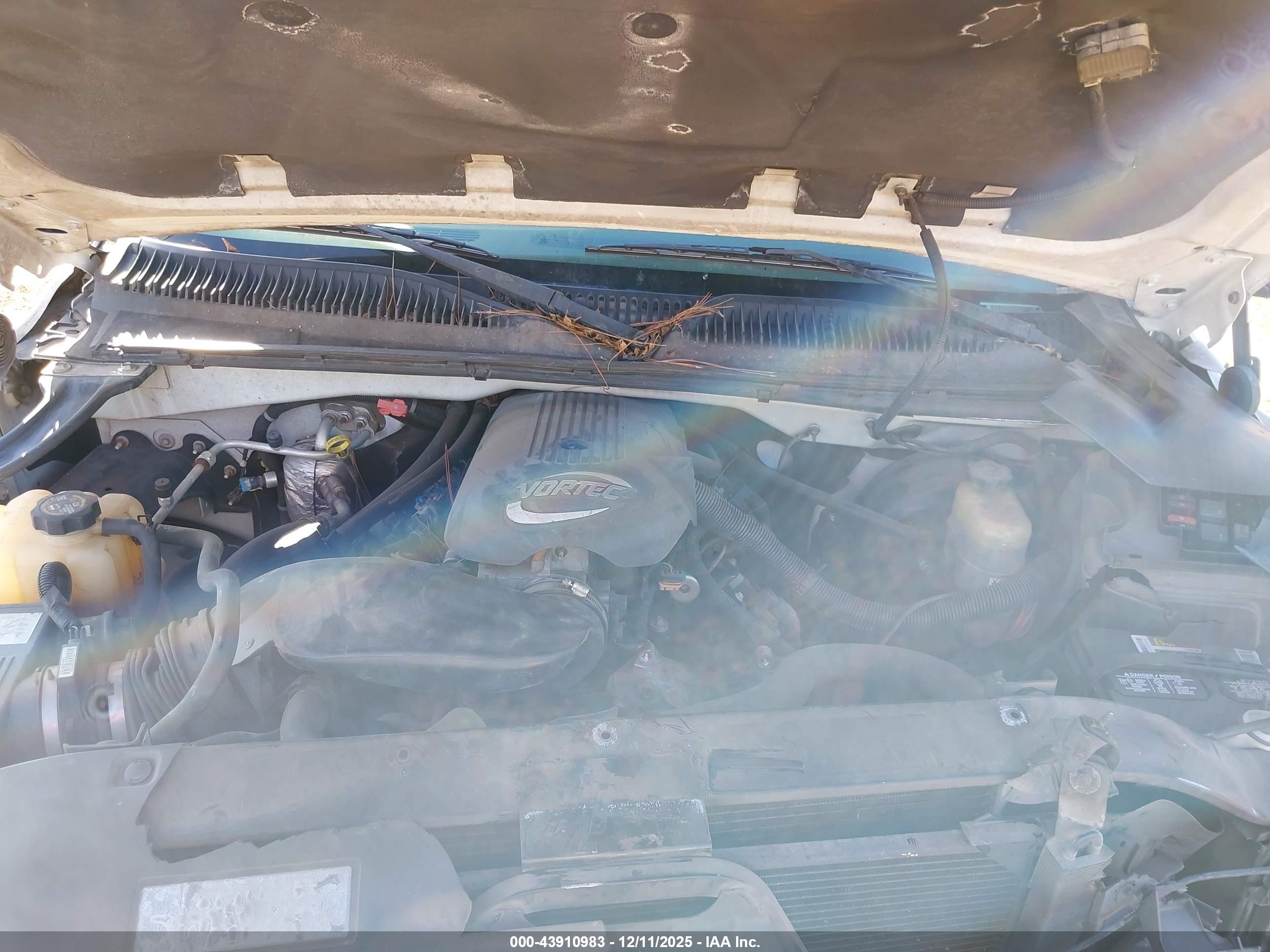 CHEVROLET SILVERADO image 10