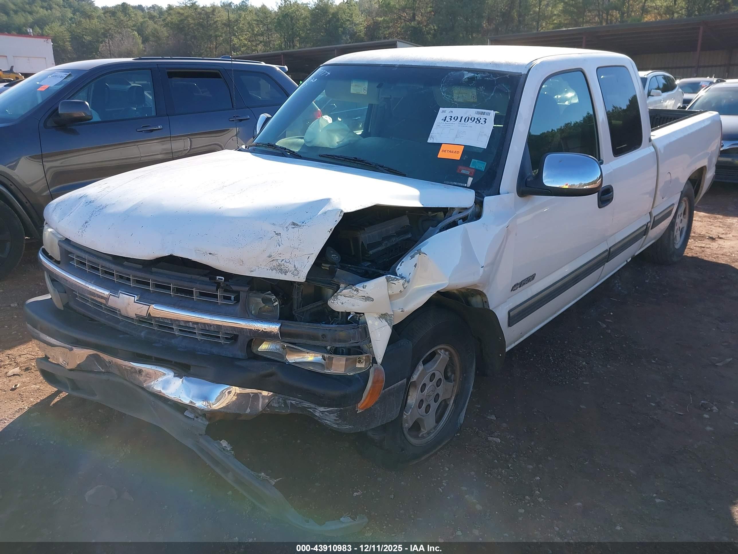 CHEVROLET SILVERADO image 2