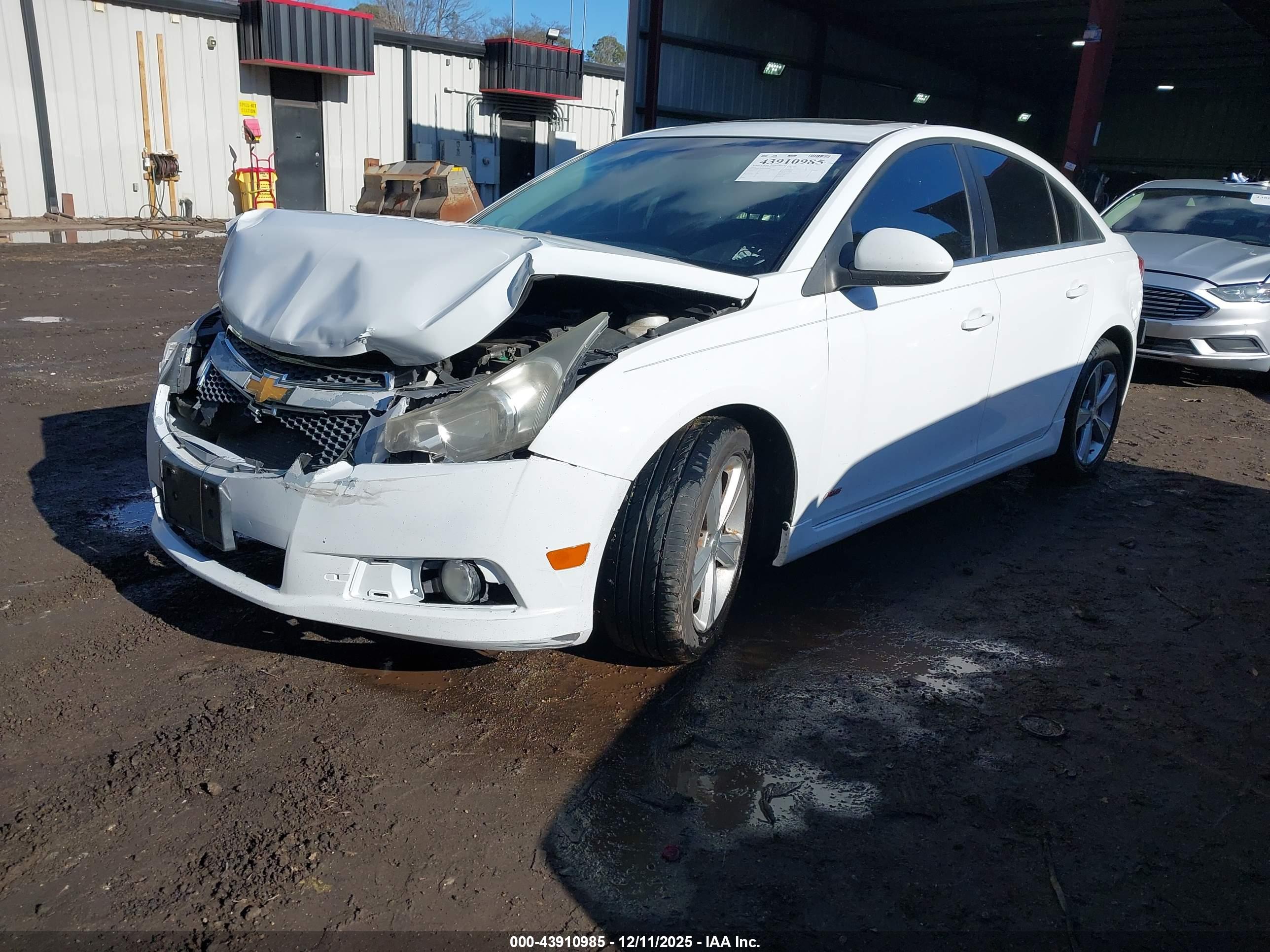 CHEVROLET CRUZE image 2
