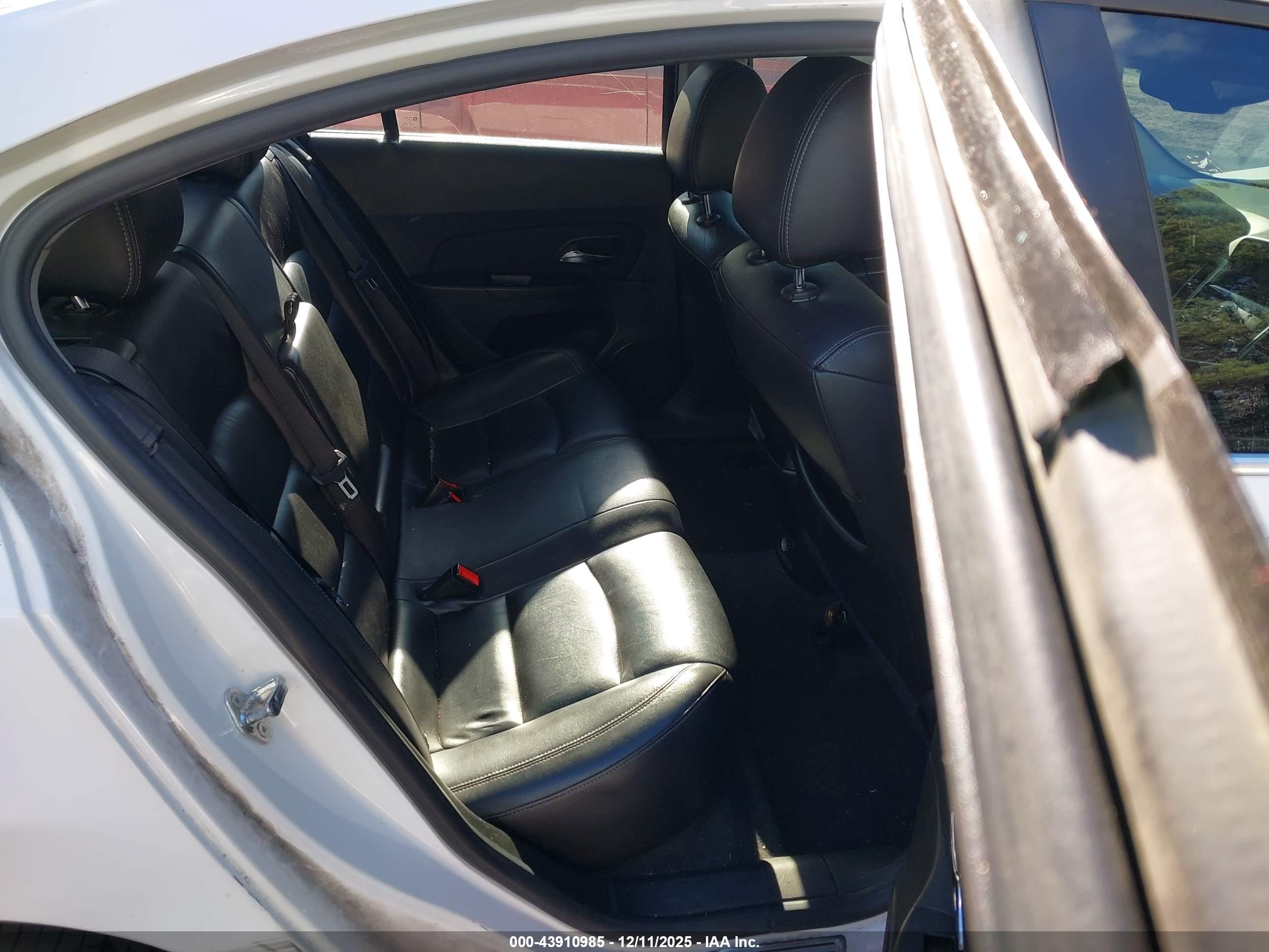 CHEVROLET CRUZE image 8