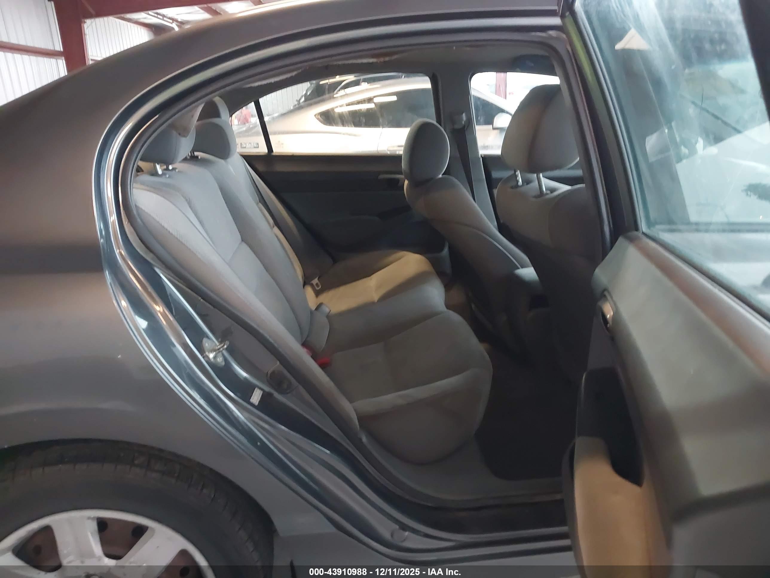 HONDA CIVIC image 8