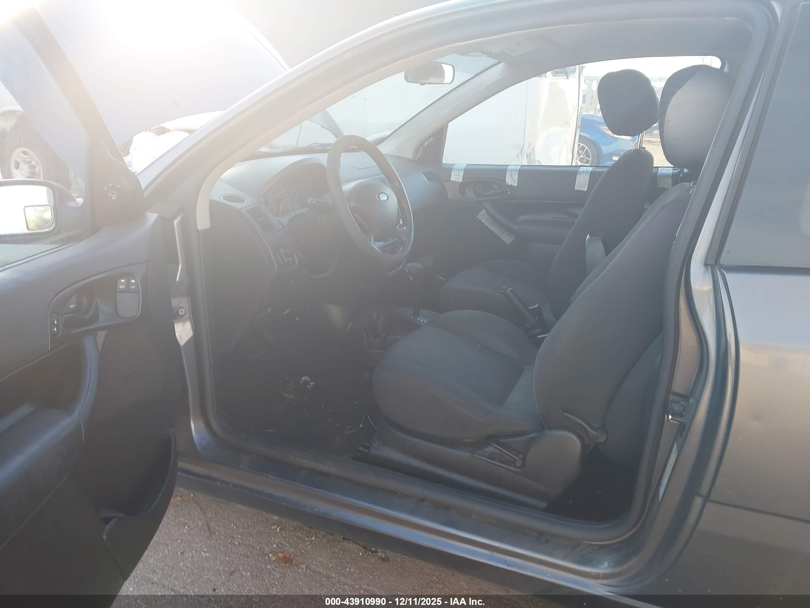 FORD FOCUS image 5