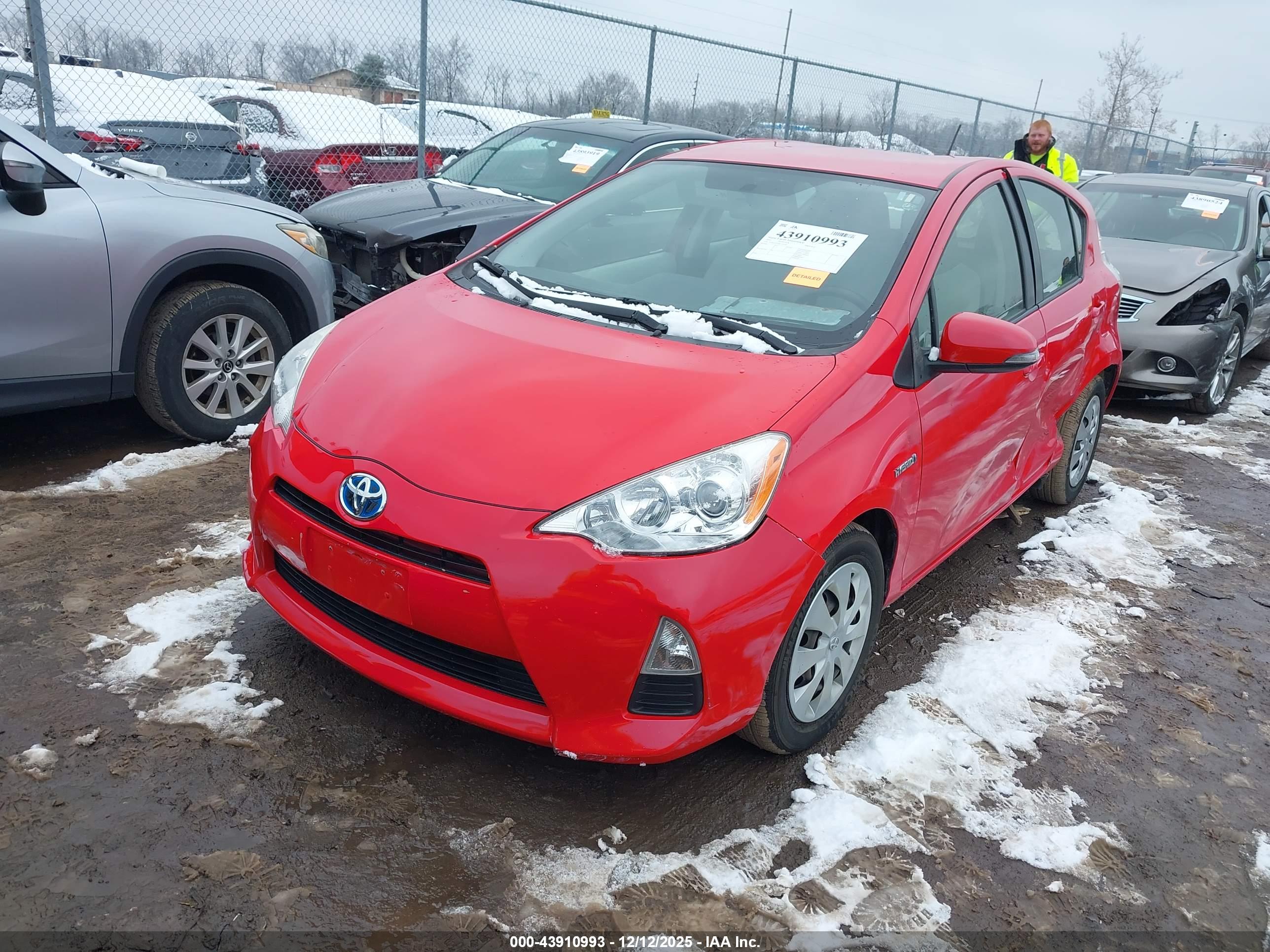 TOYOTA PRIUS image 2
