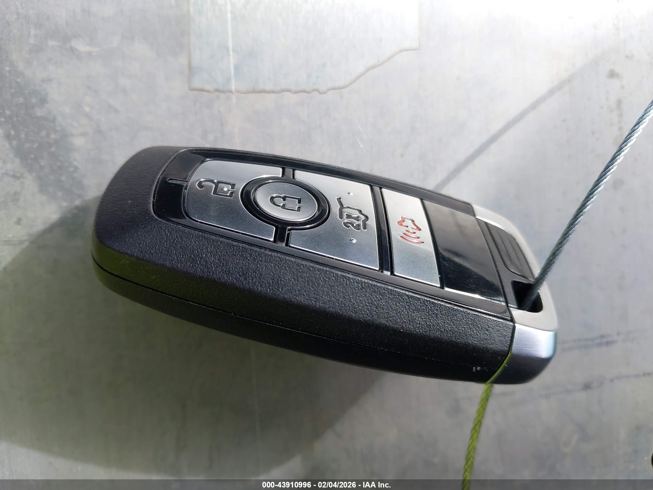 FORD ESCAPE image 11