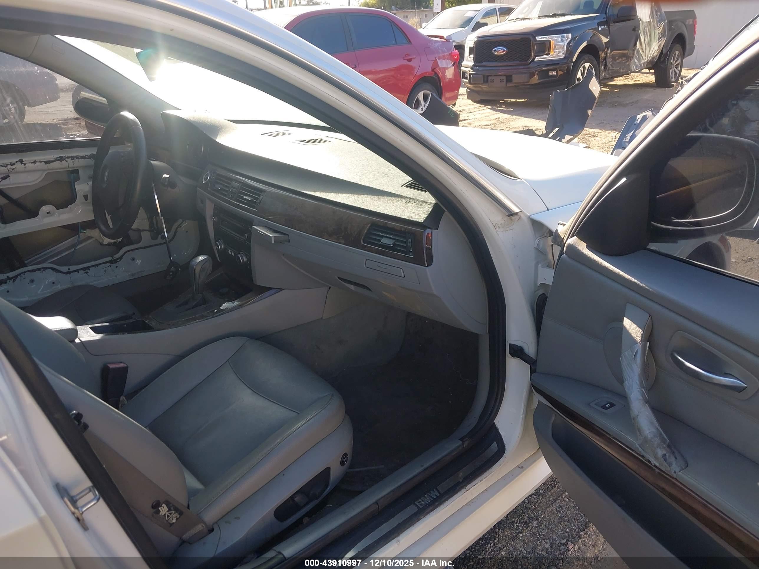 BMW 335I image 5