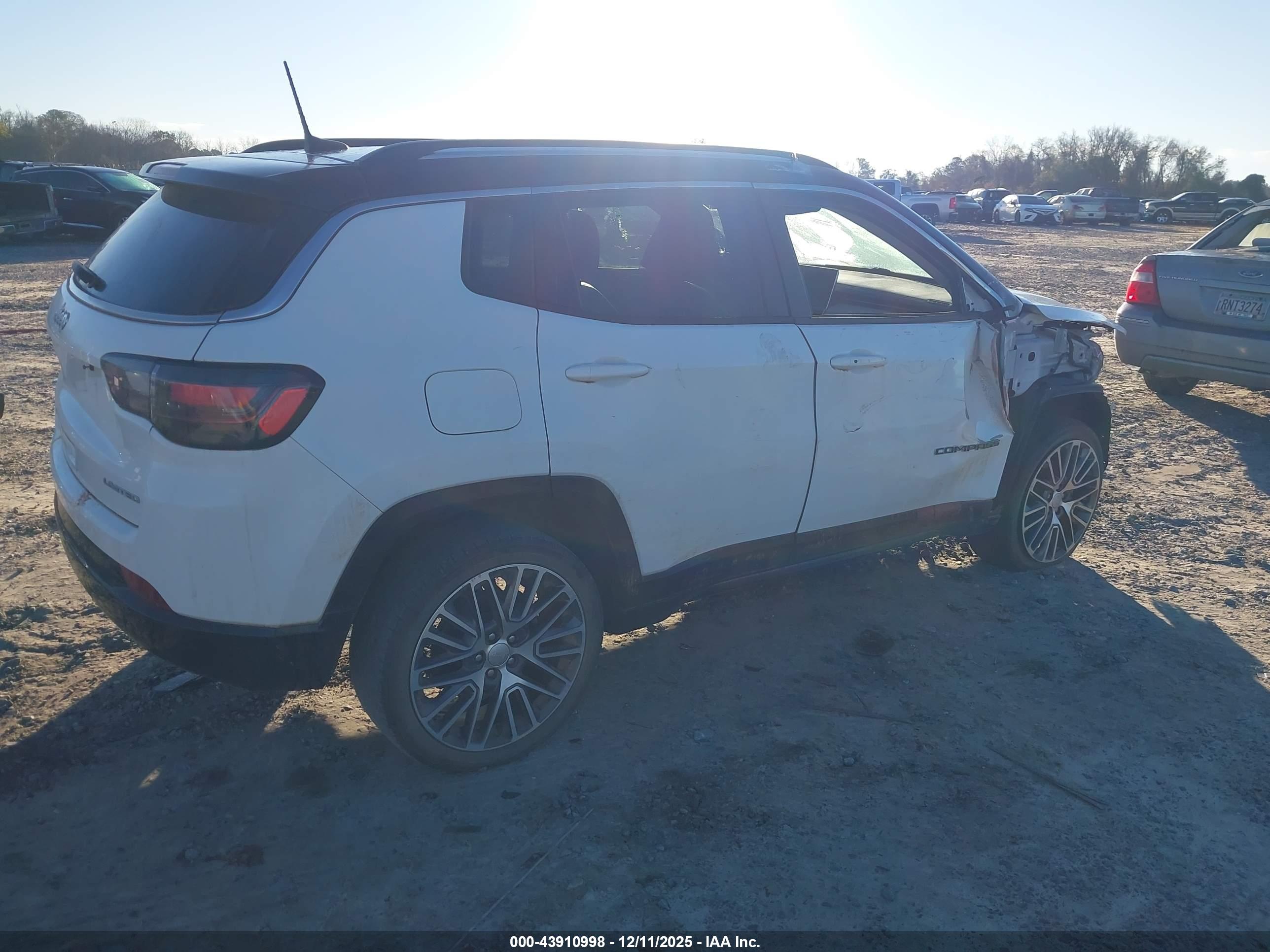 JEEP COMPASS image 4
