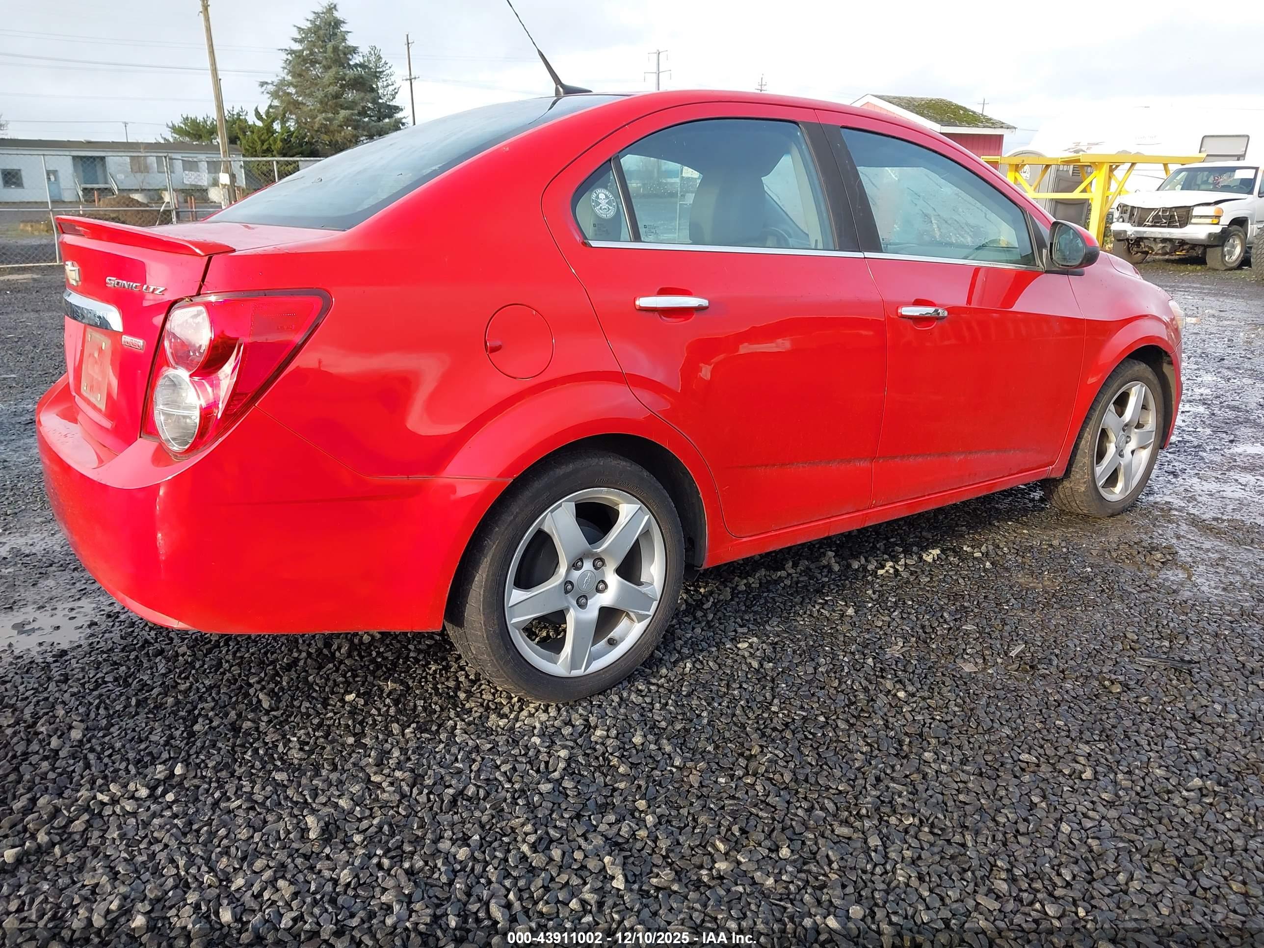 CHEVROLET SONIC image 4