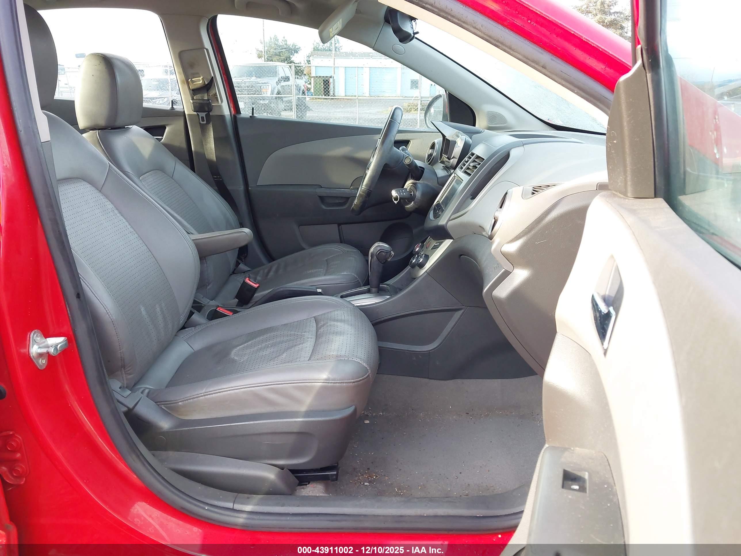 CHEVROLET SONIC image 5