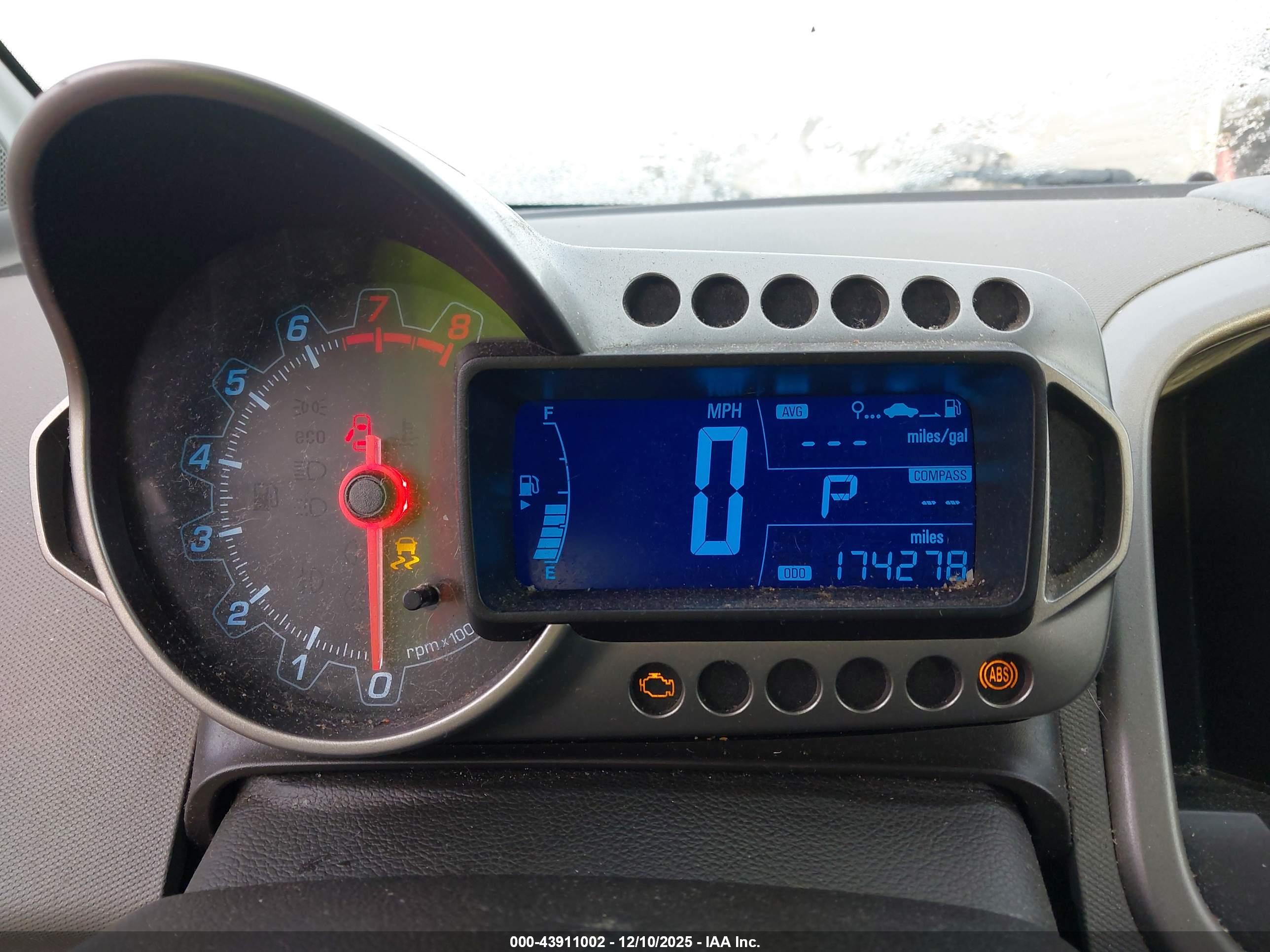 CHEVROLET SONIC image 7