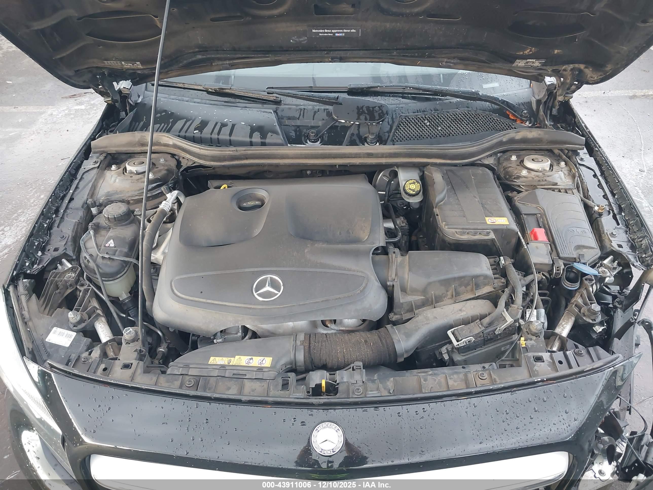MERCEDES-BENZ GLA image 10