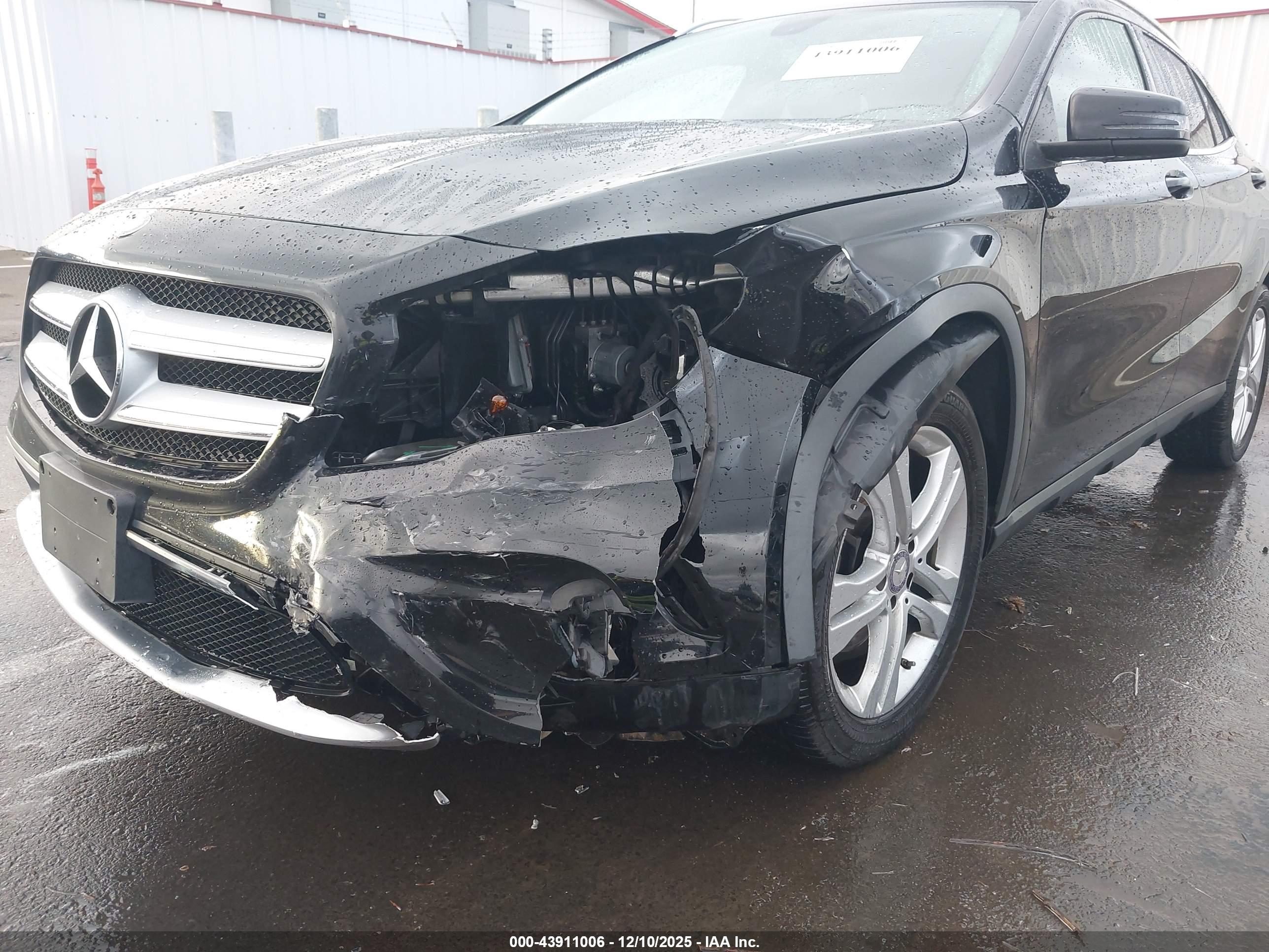 MERCEDES-BENZ GLA image 6