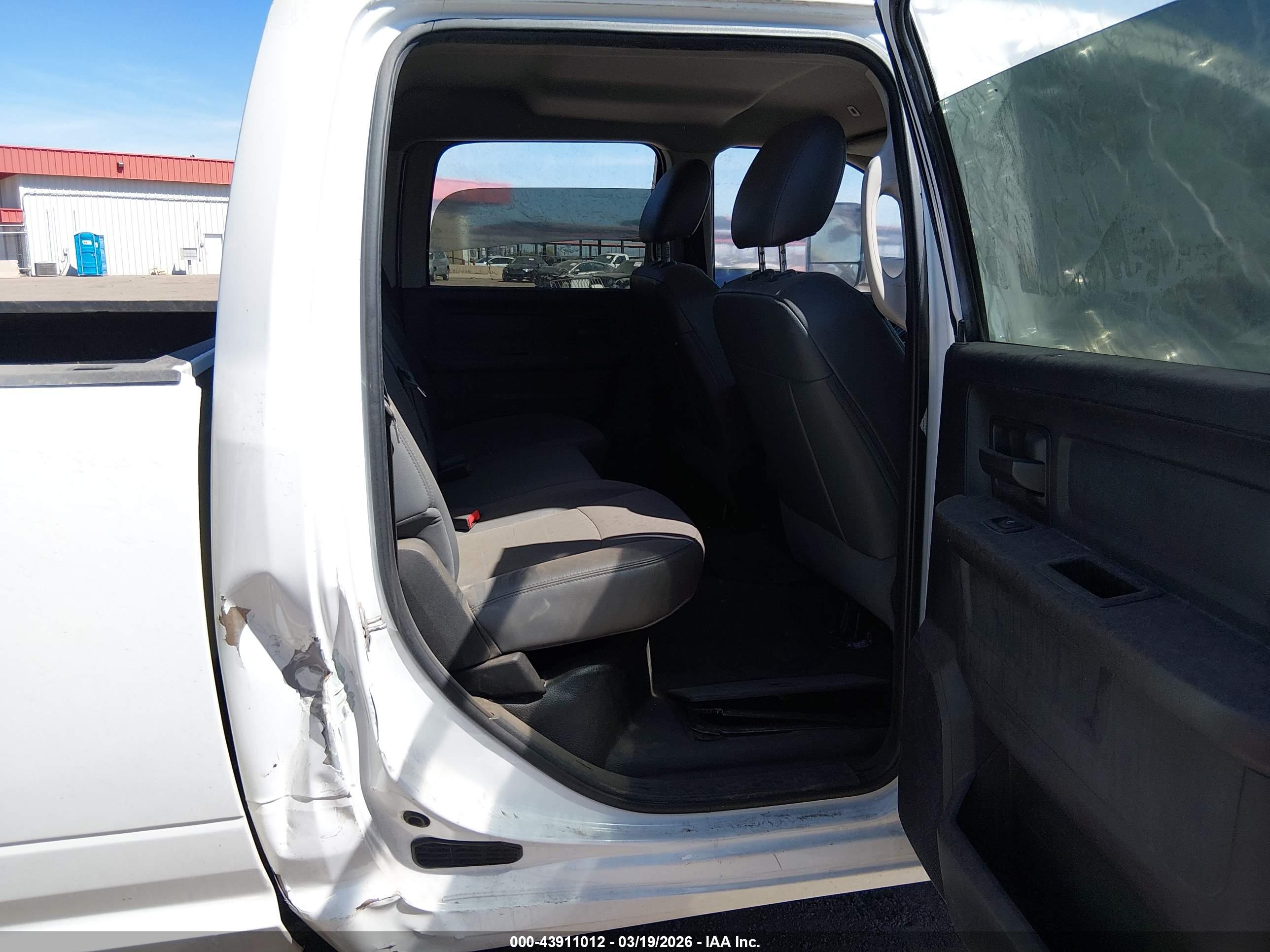 RAM 3500 image 8