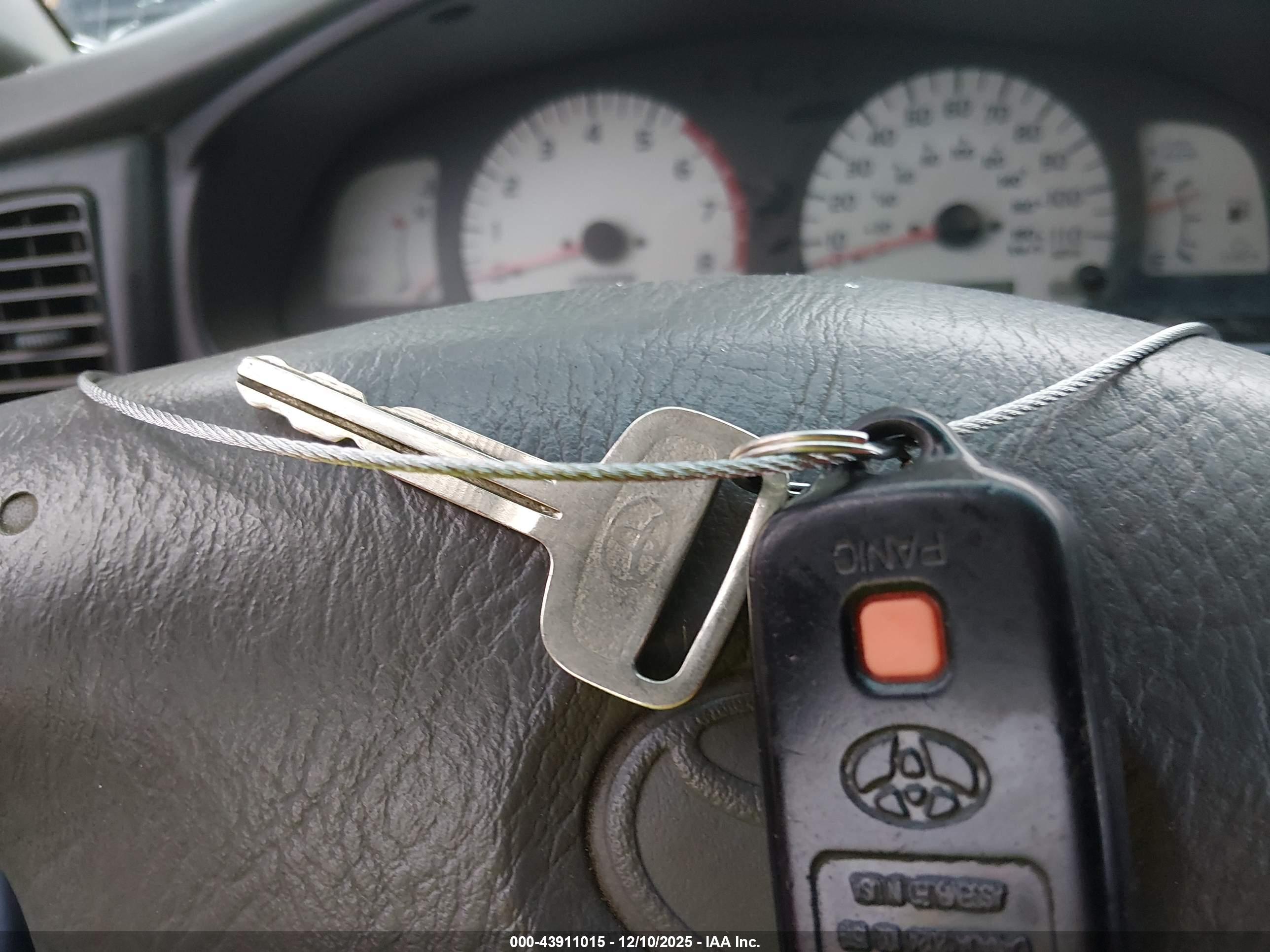 TOYOTA TACOMA image 11