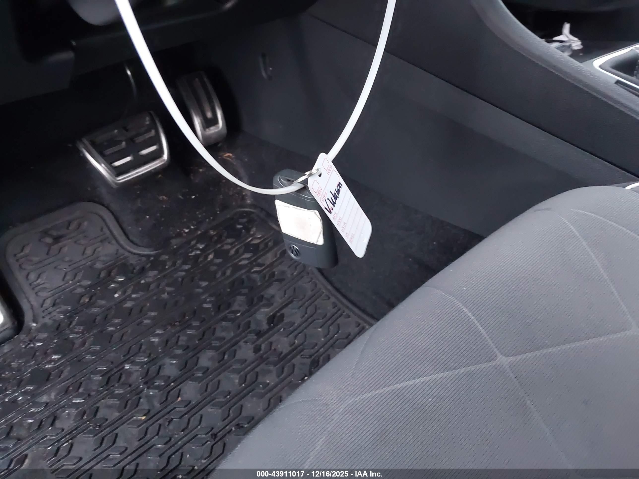 VOLKSWAGEN JETTA image 11