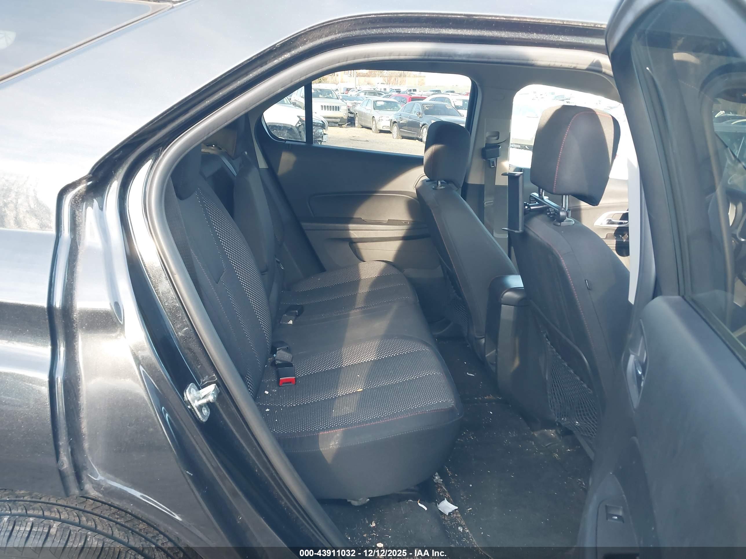 CHEVROLET EQUINOX image 8