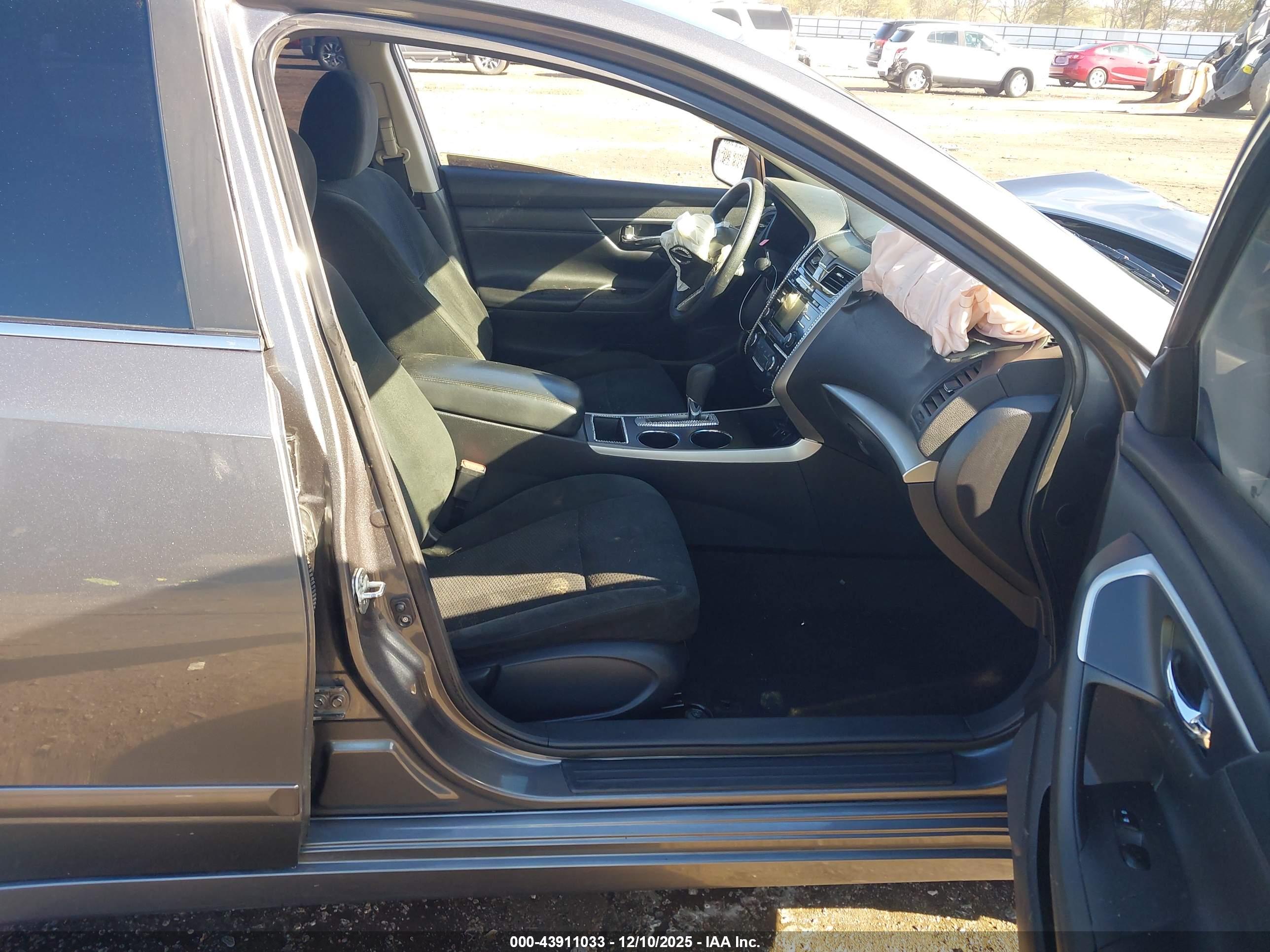 NISSAN ALTIMA image 5