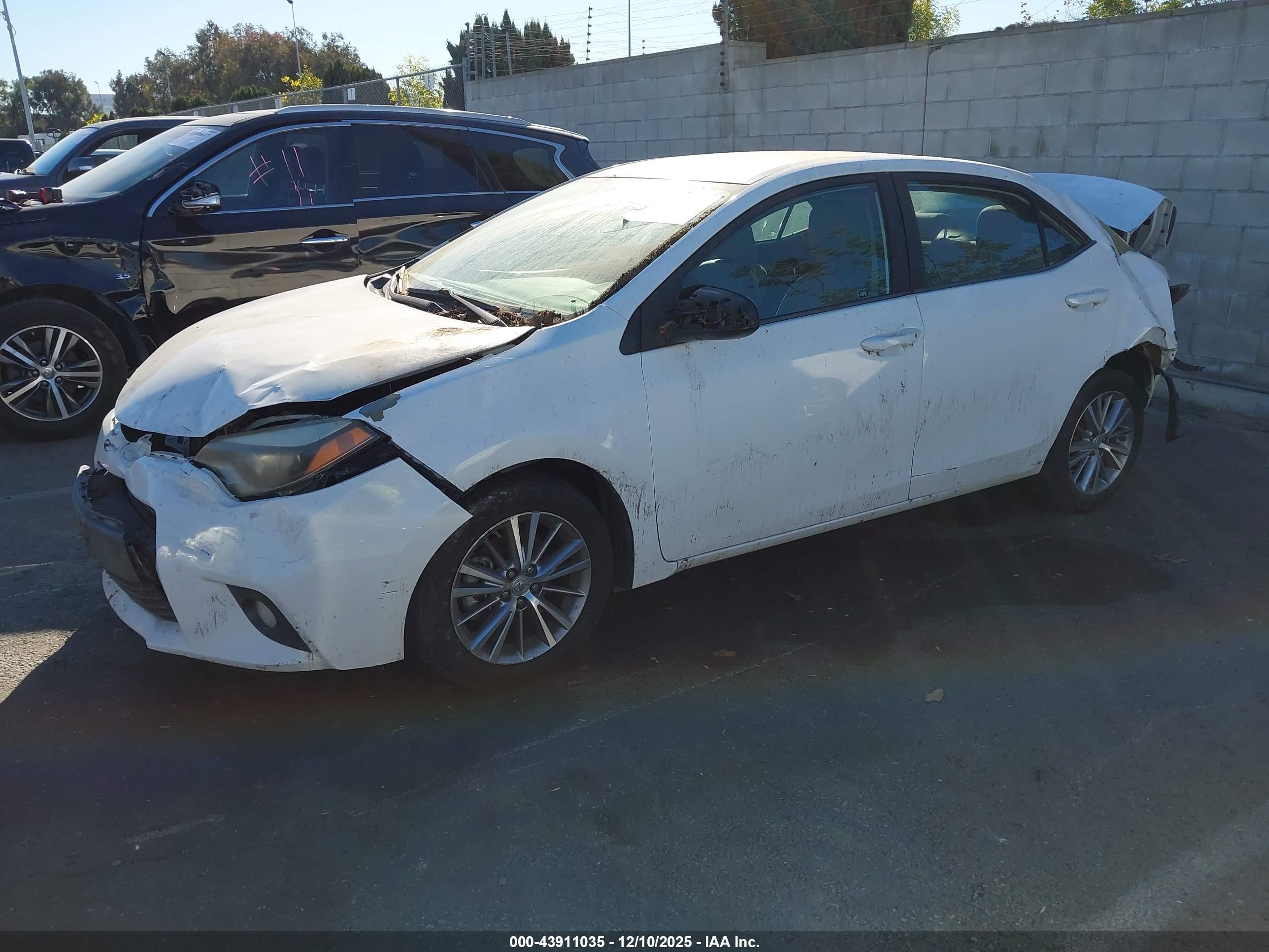 TOYOTA COROLLA image 2