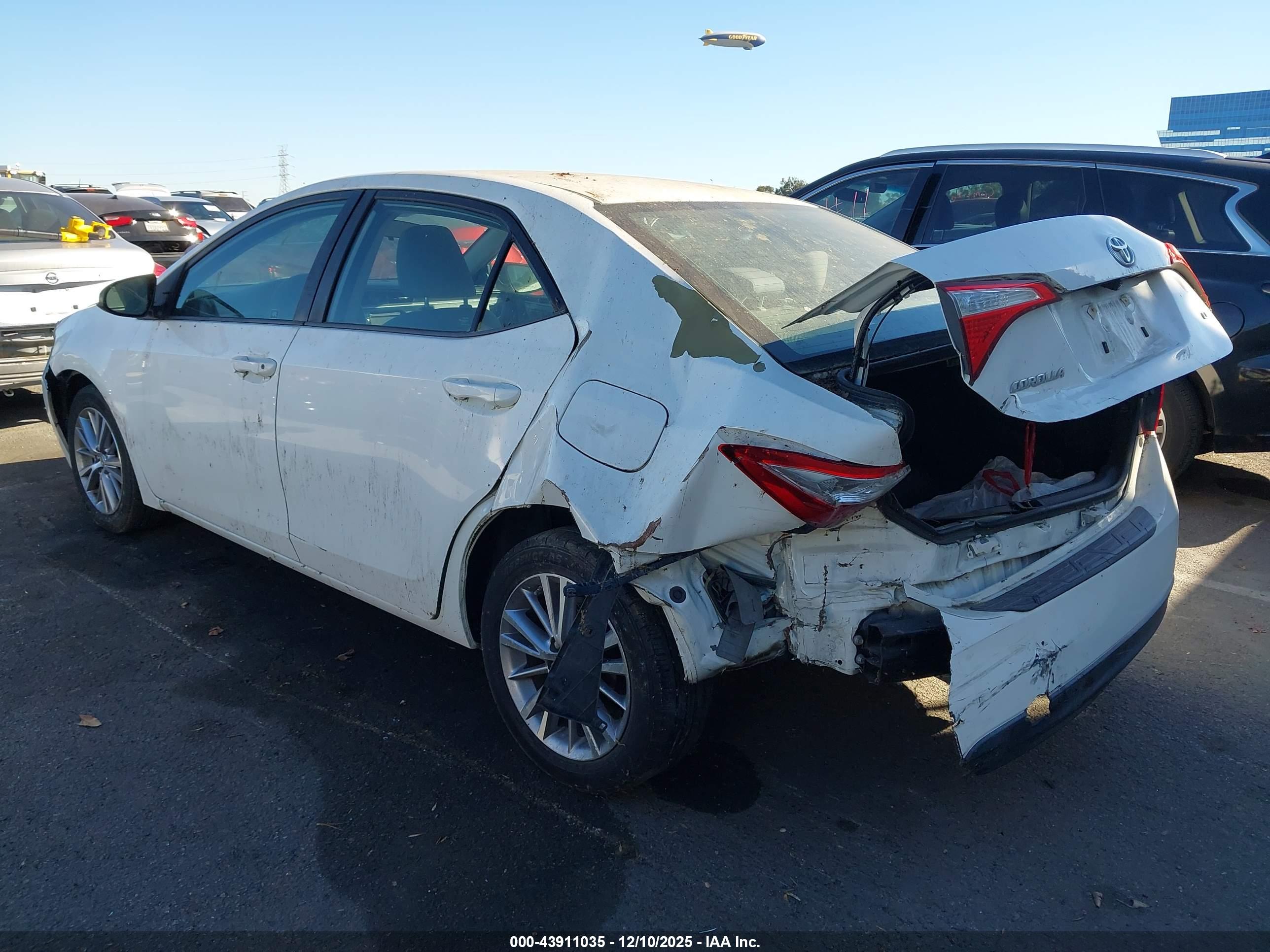 TOYOTA COROLLA image 3