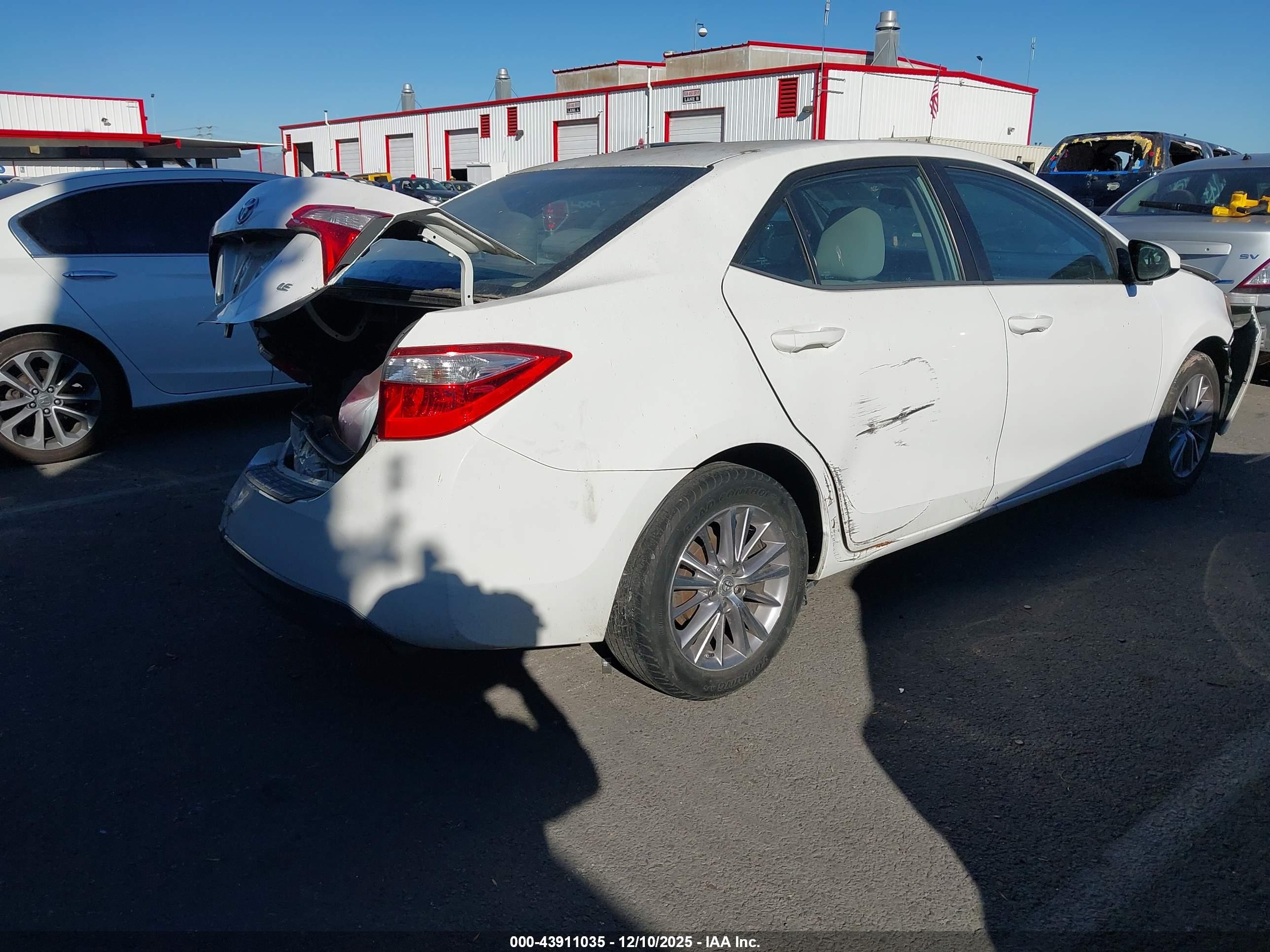 TOYOTA COROLLA image 4