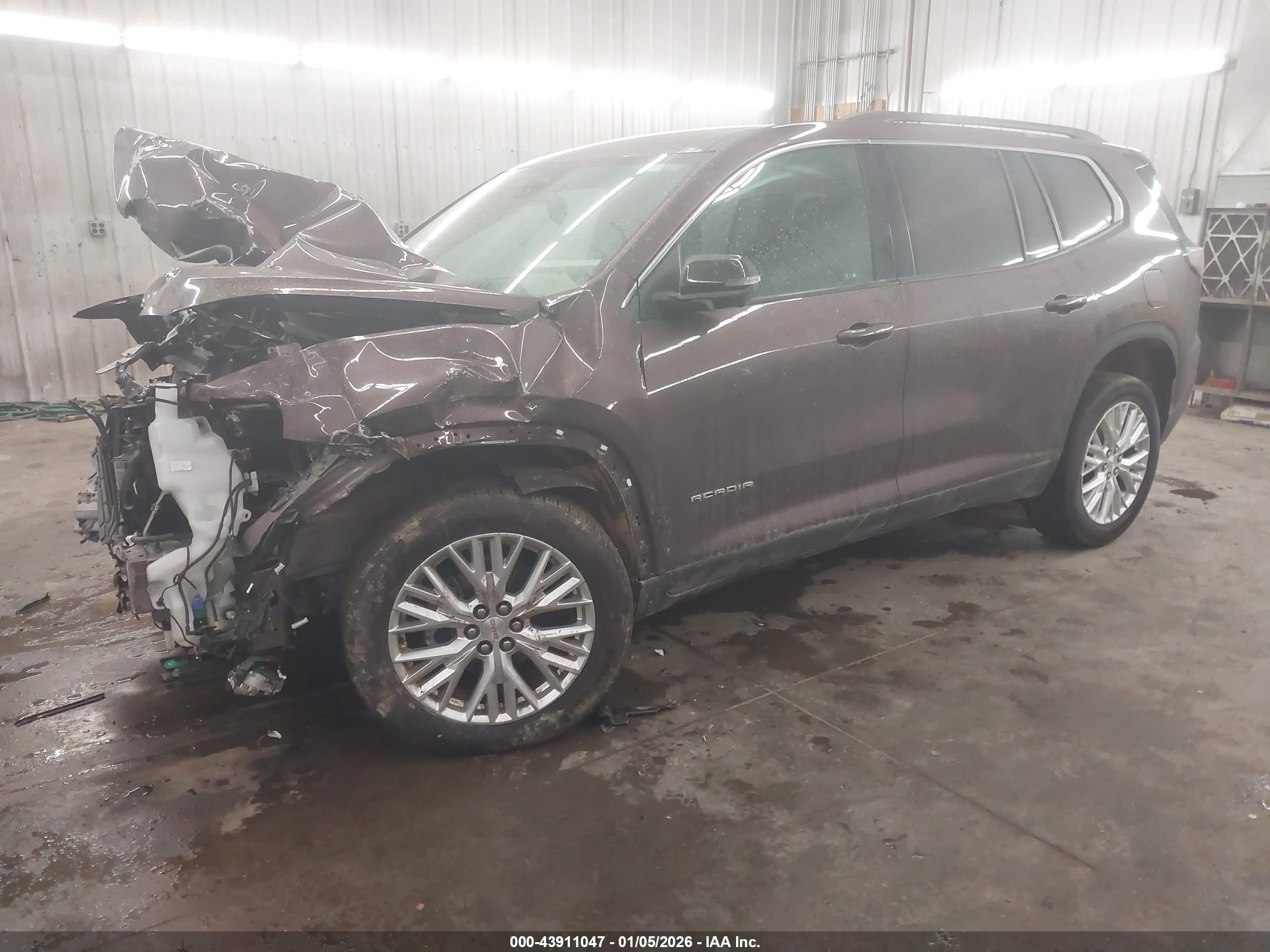 GMC ACADIA image 2