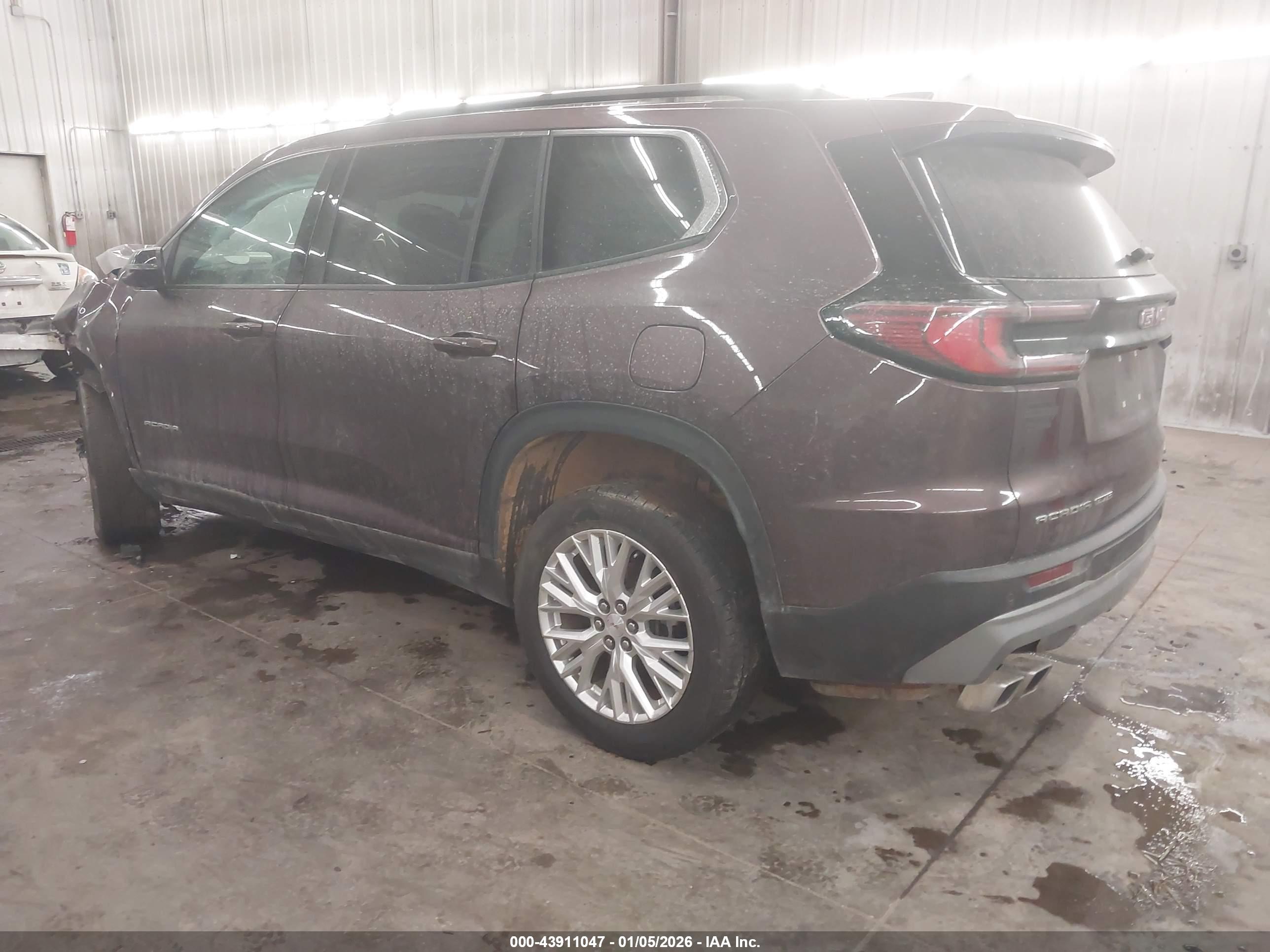GMC ACADIA image 3