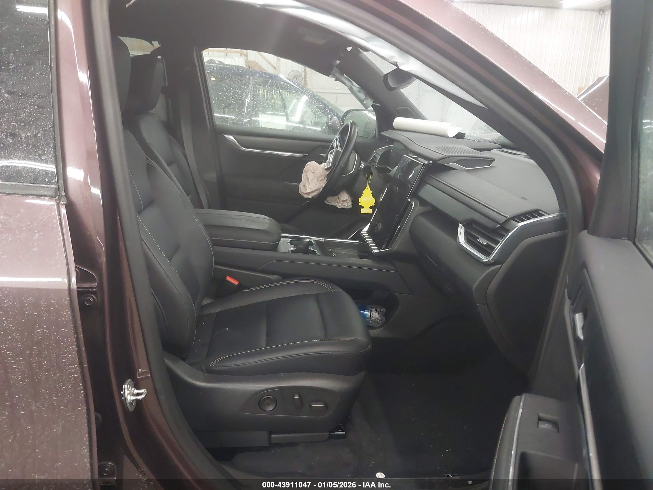 GMC ACADIA image 5