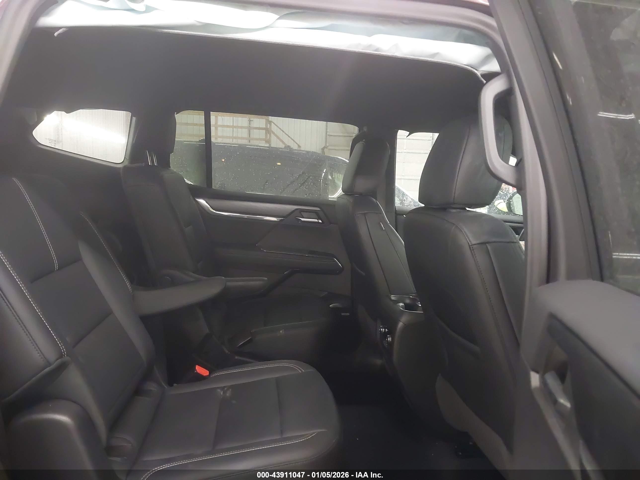 GMC ACADIA image 8