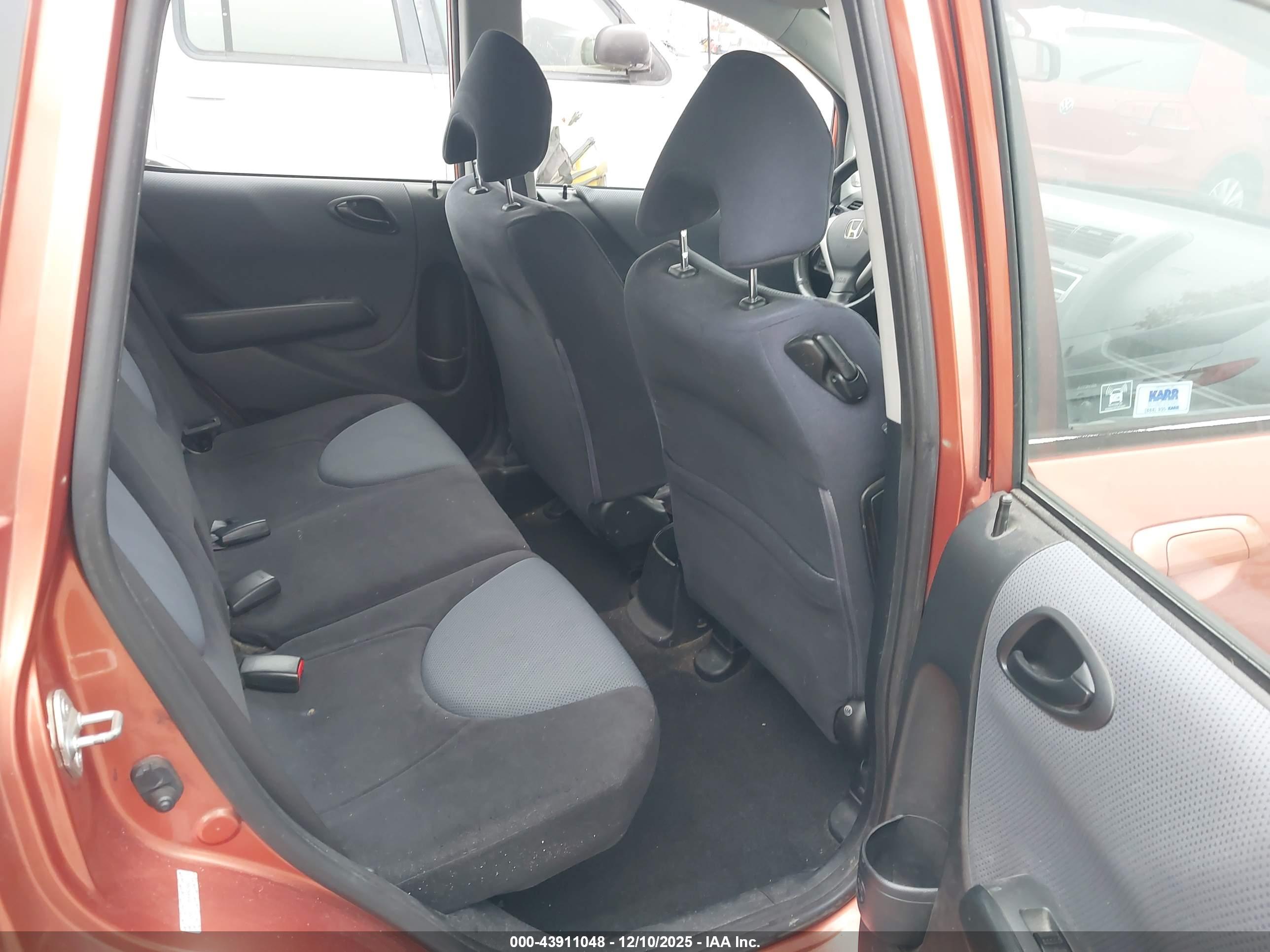 HONDA FIT image 8