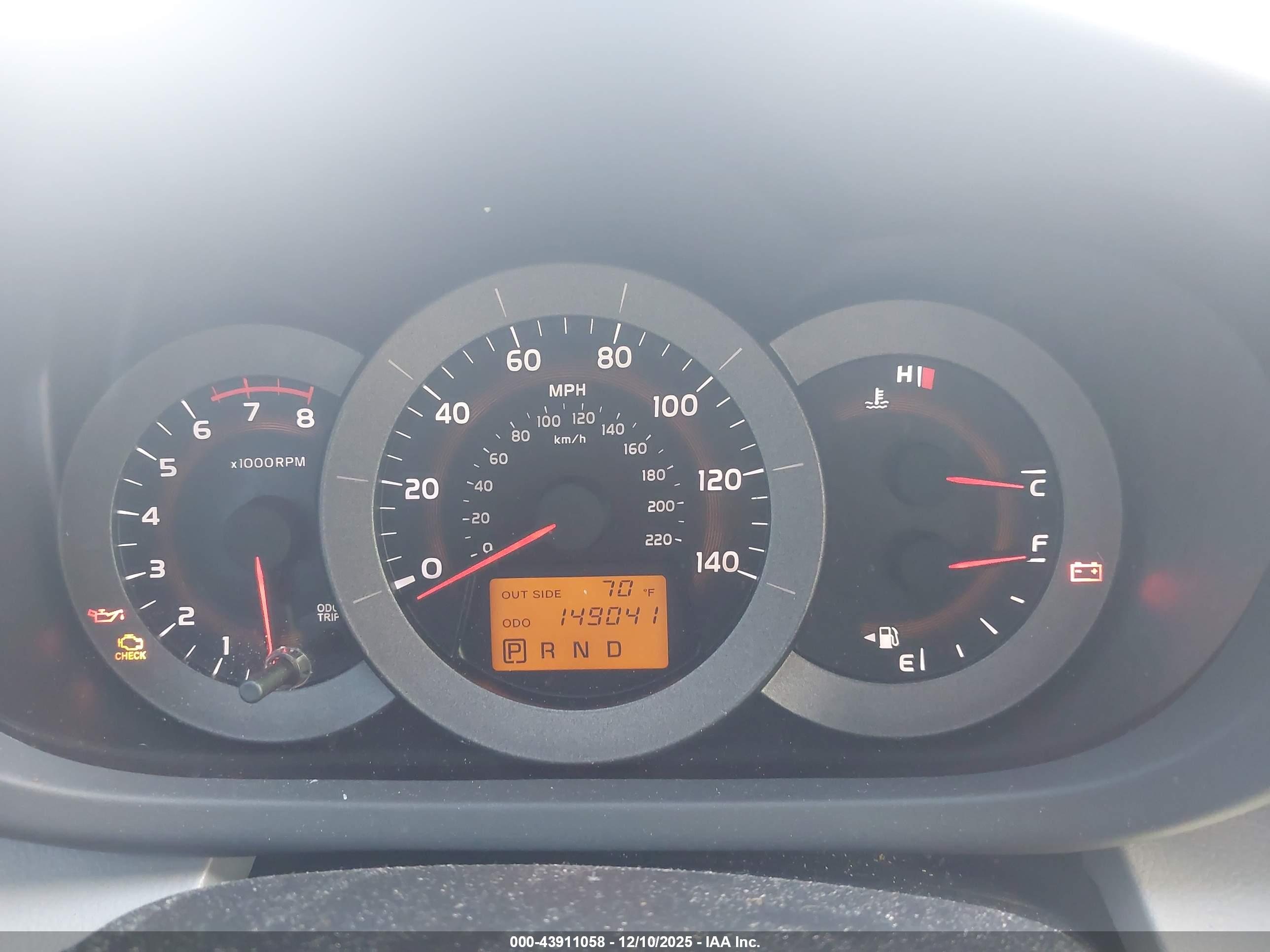 TOYOTA RAV4 image 7