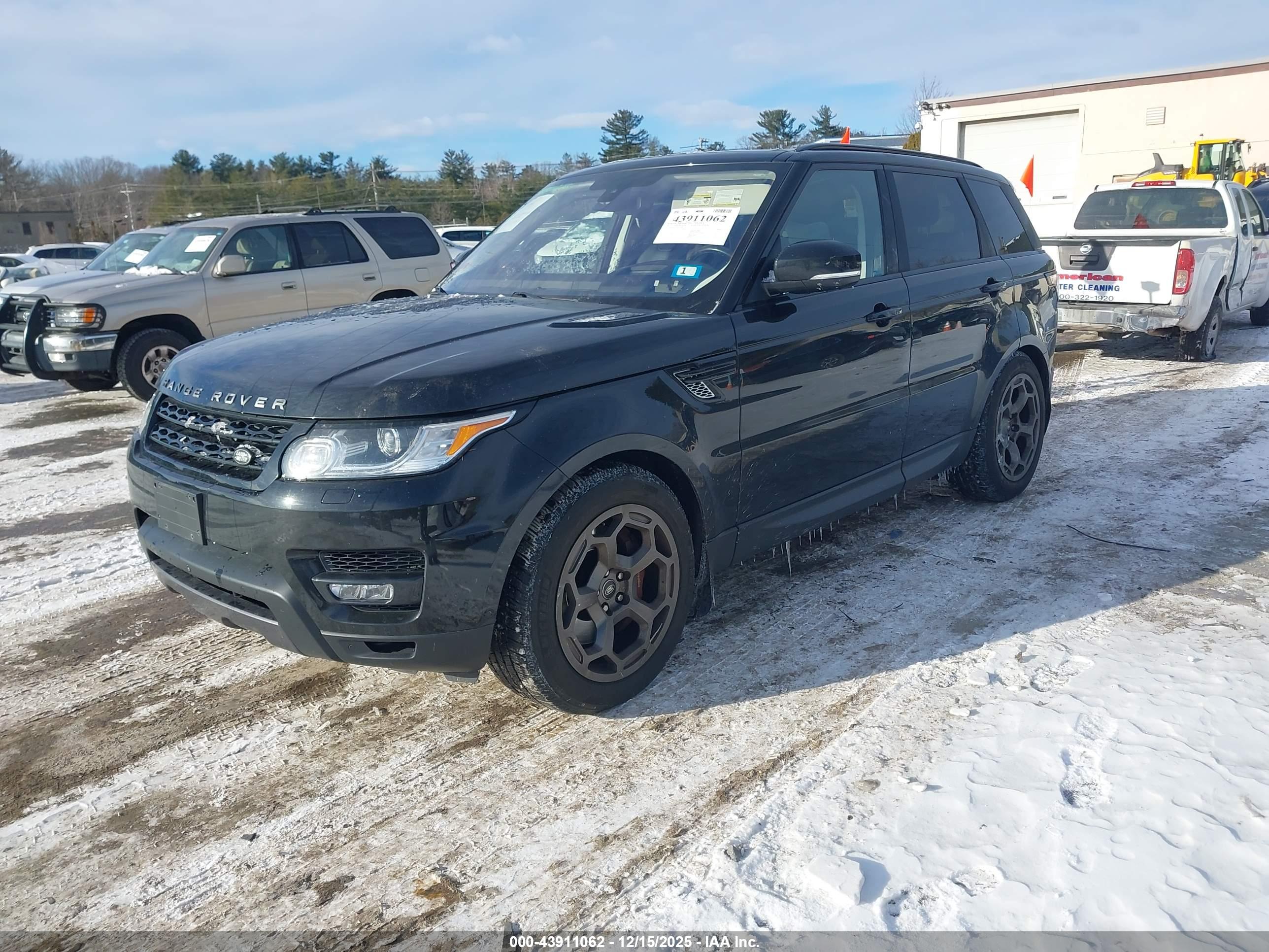 LAND ROVER image 2