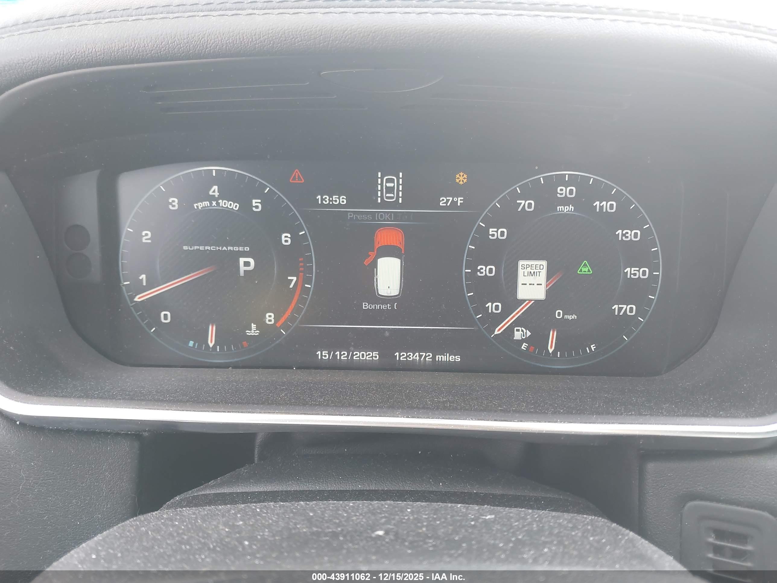LAND ROVER image 7