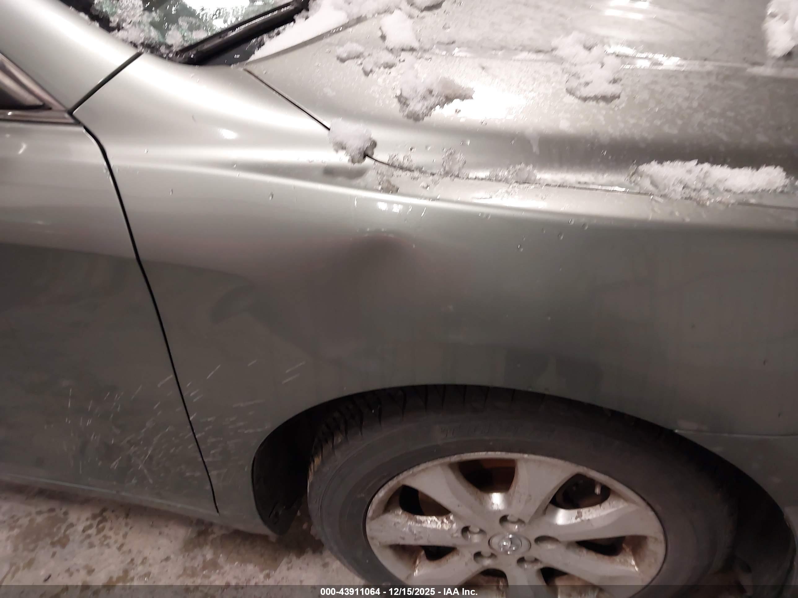 TOYOTA CAMRY image 6