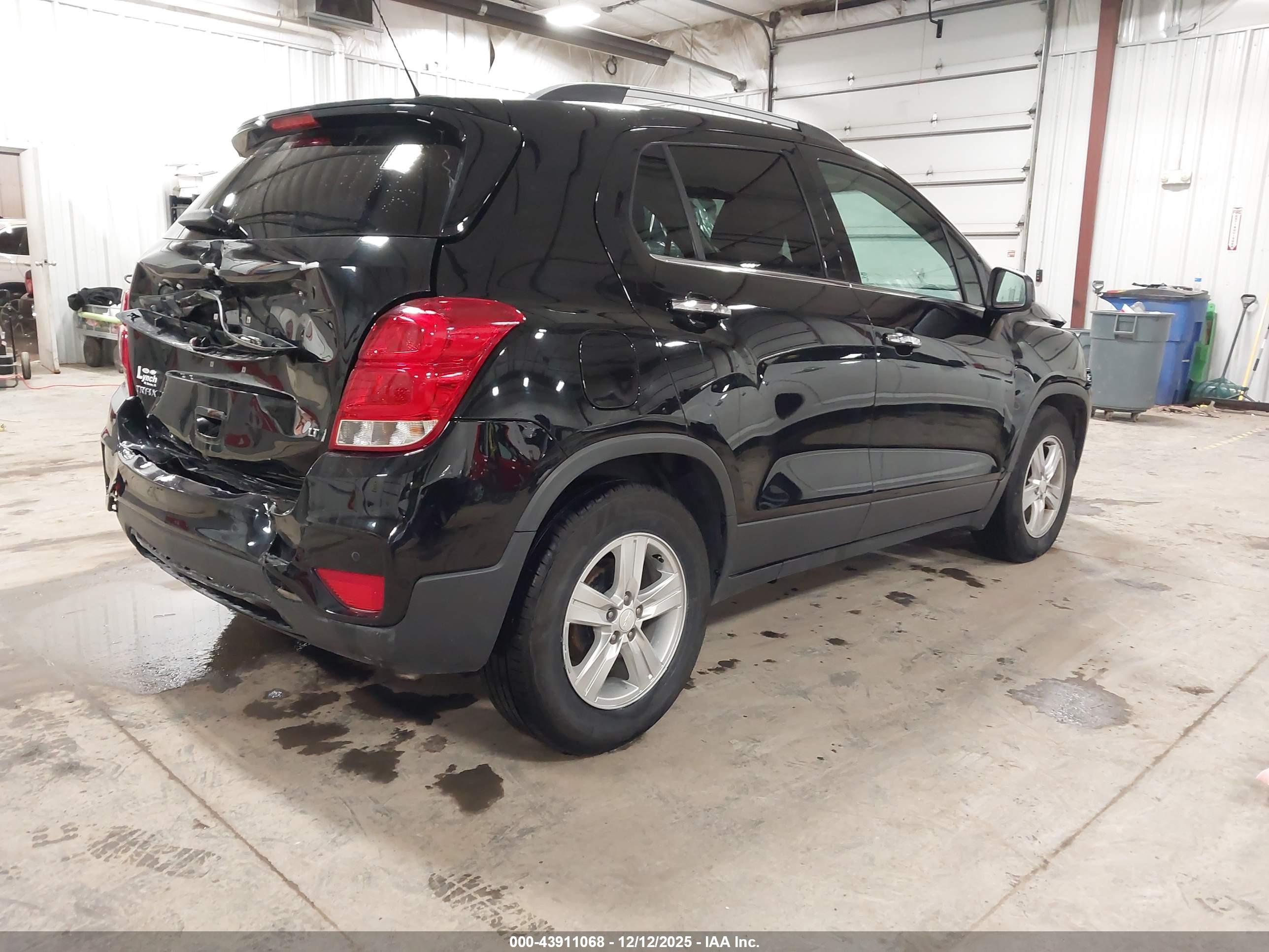 CHEVROLET TRAX image 4